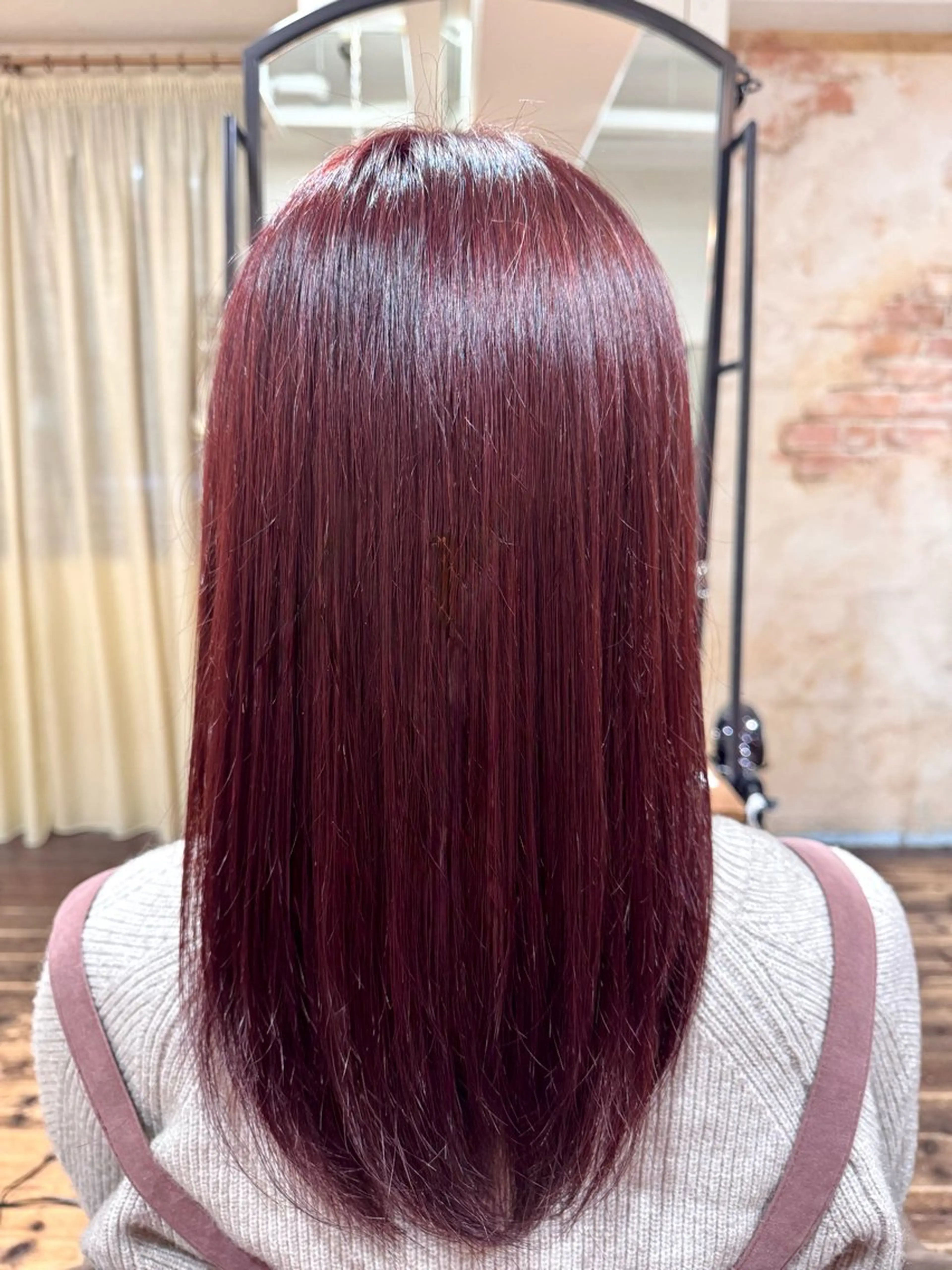 カラー レッドカラー ヘアカラー 菰田 愛輝のヘアスタイル