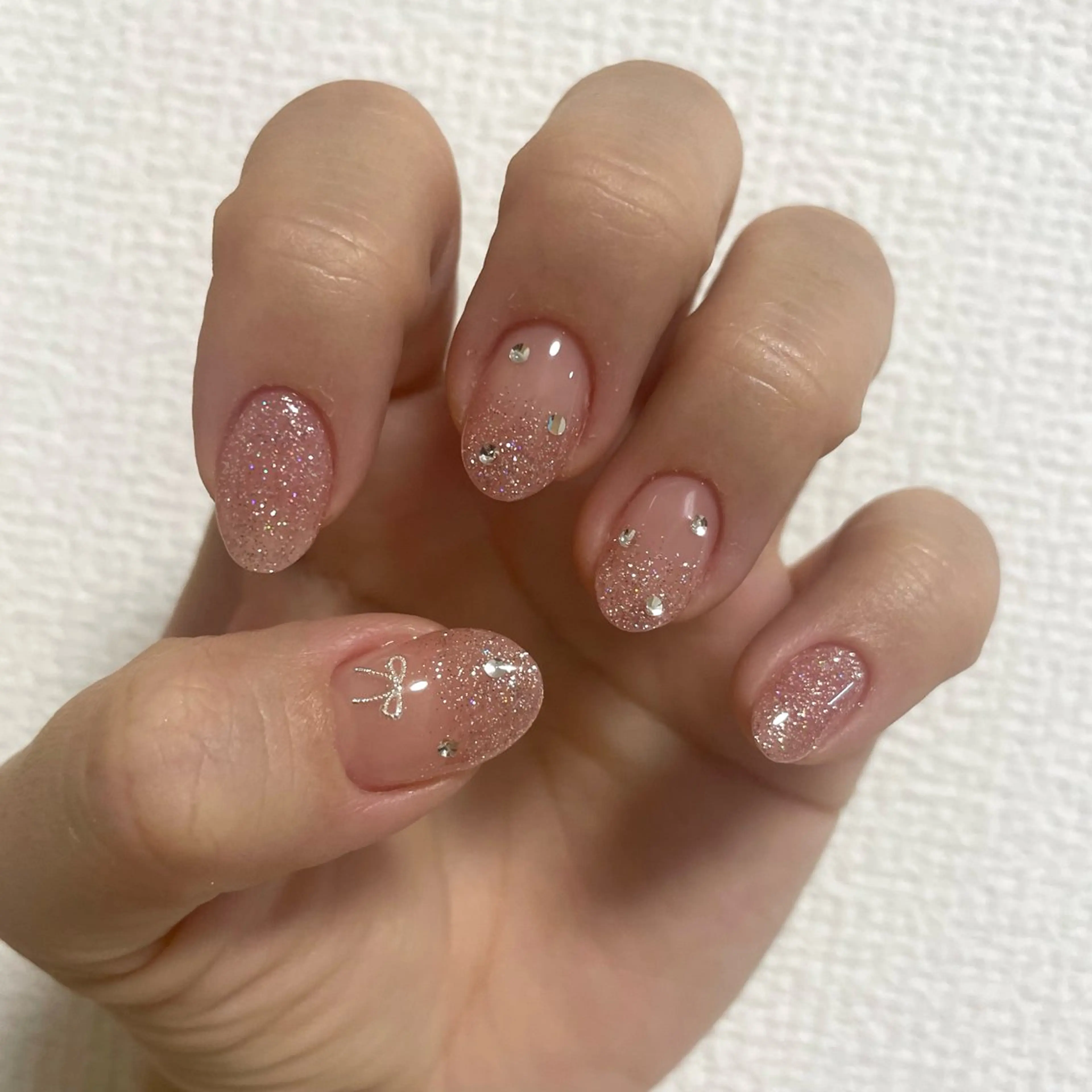 ネイル Nailsalon Repos.所属・Rika🌼 シンプル•マグネットのネイルデザイン