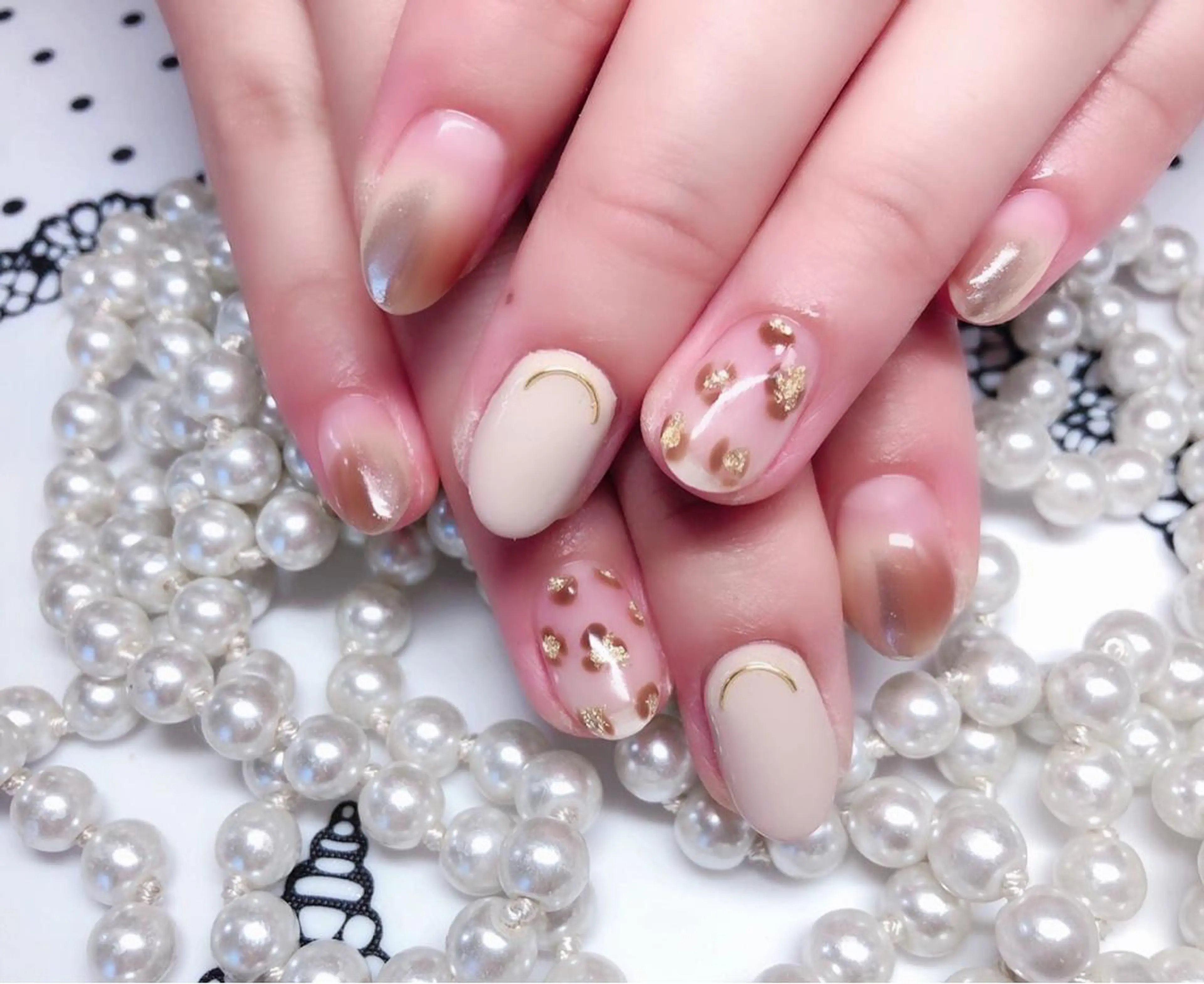 ネイル ハンドネイル マジックミラー所属・マジック ミラーのネイルデザイン