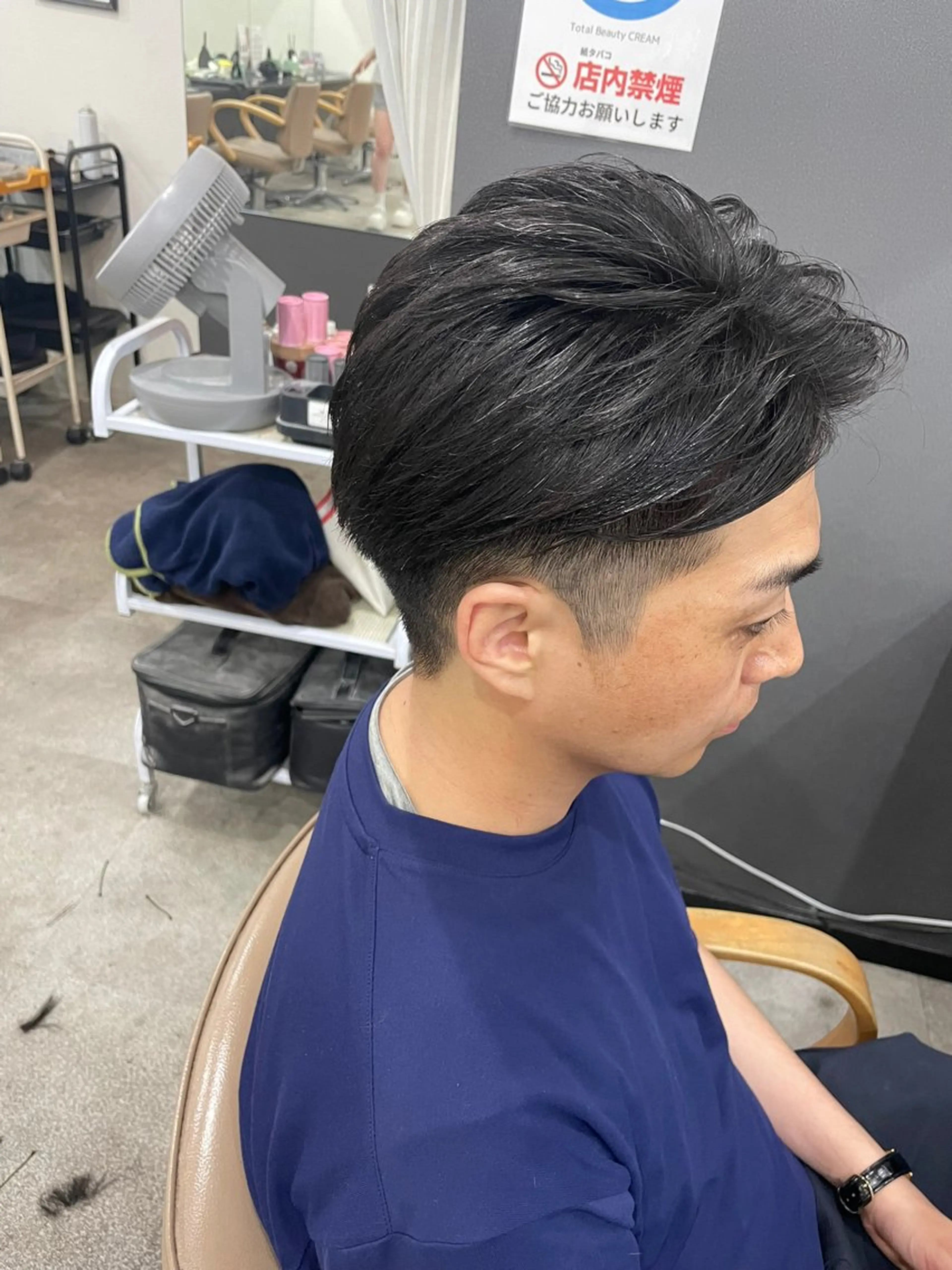 ミディアム メンズ ビジネス 髙野 亮吾のヘアスタイル