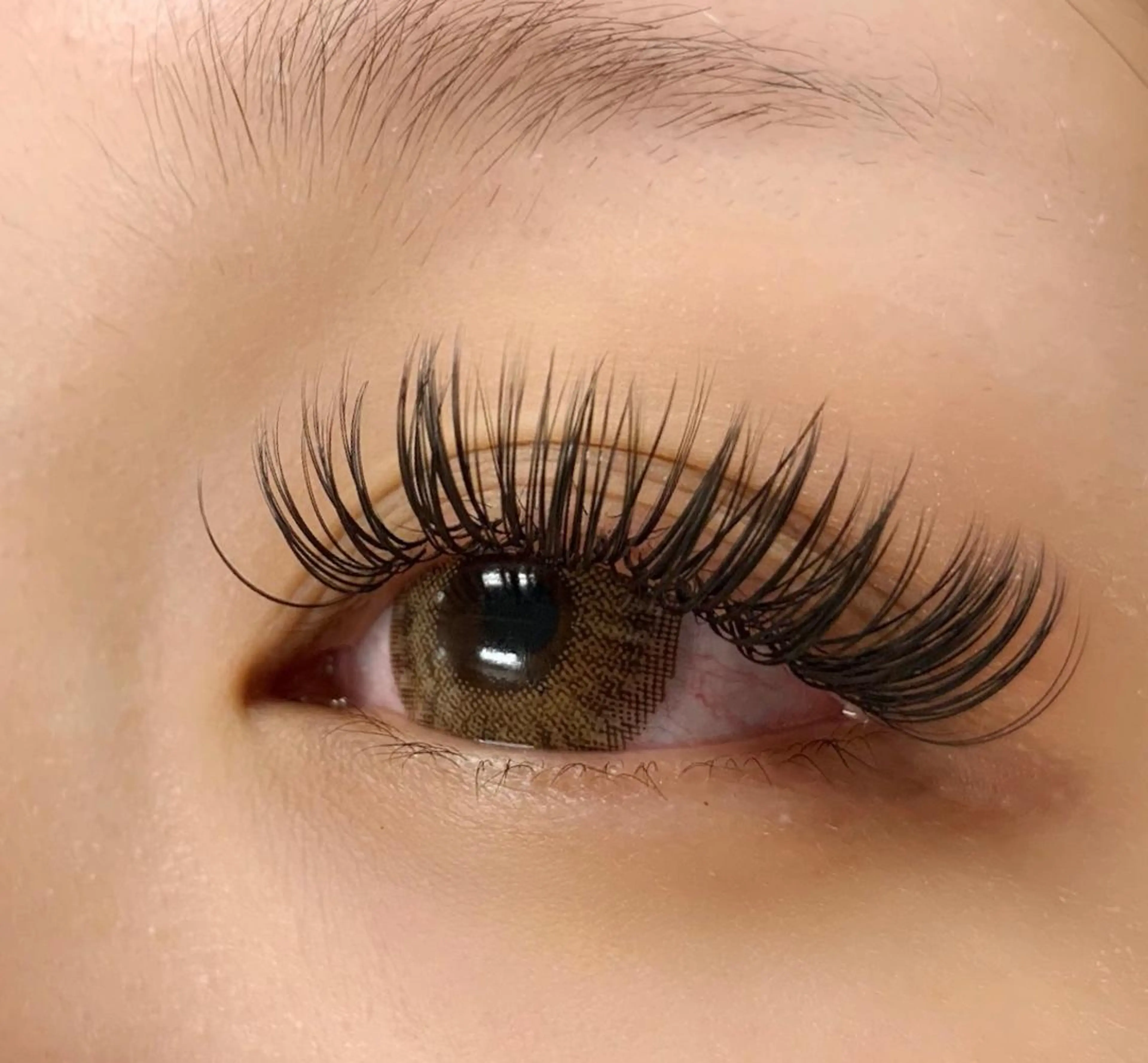 マツエク・マツパ 束感まつ毛 フラットラッシュ Ve-enchant (ビーエンチャント)のマツエク・マツパデザイン