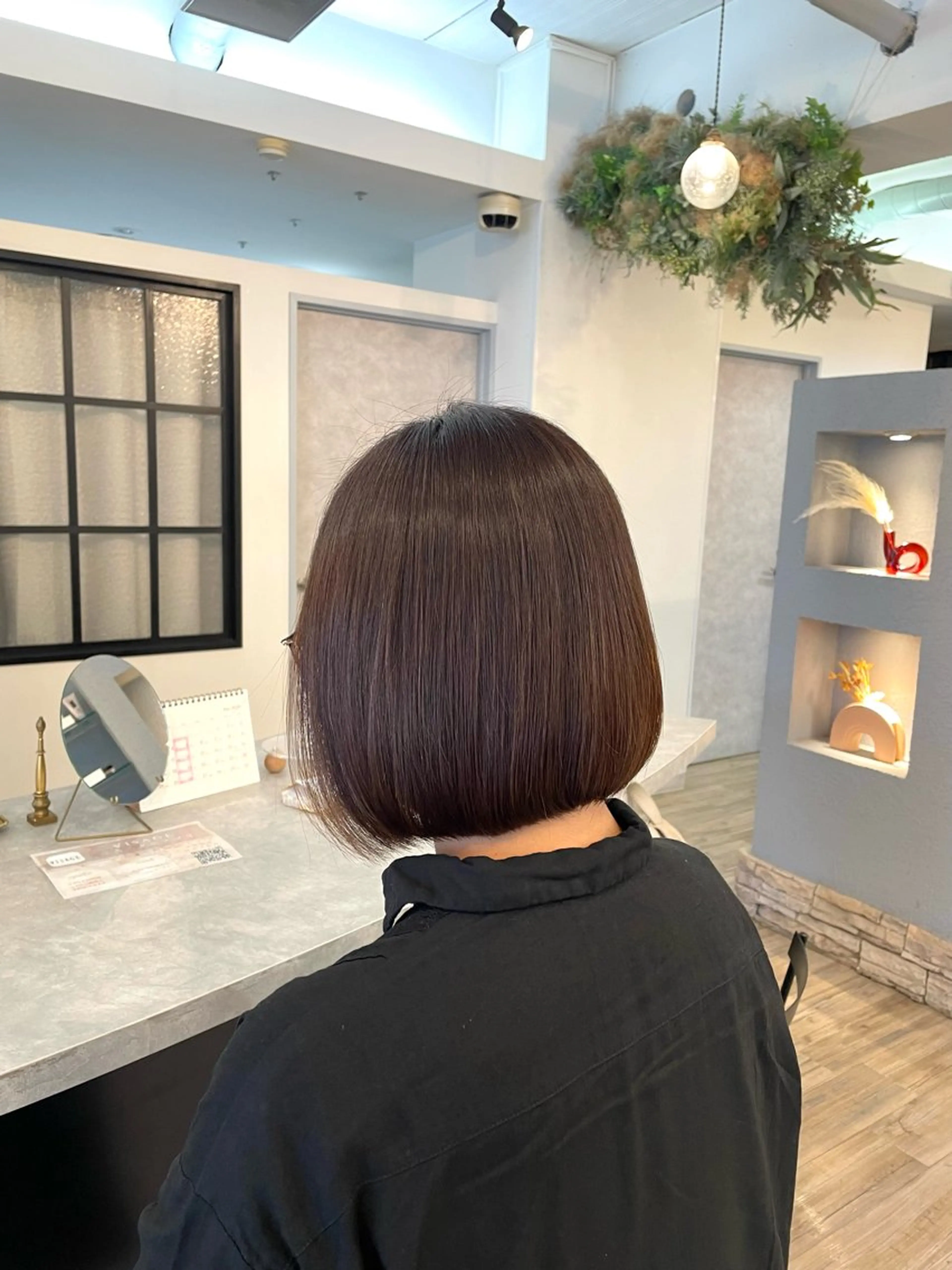 ミディアム 髪質改善 縮毛矯正 VISAGE ba.sk 金子詩帆のヘアスタイル