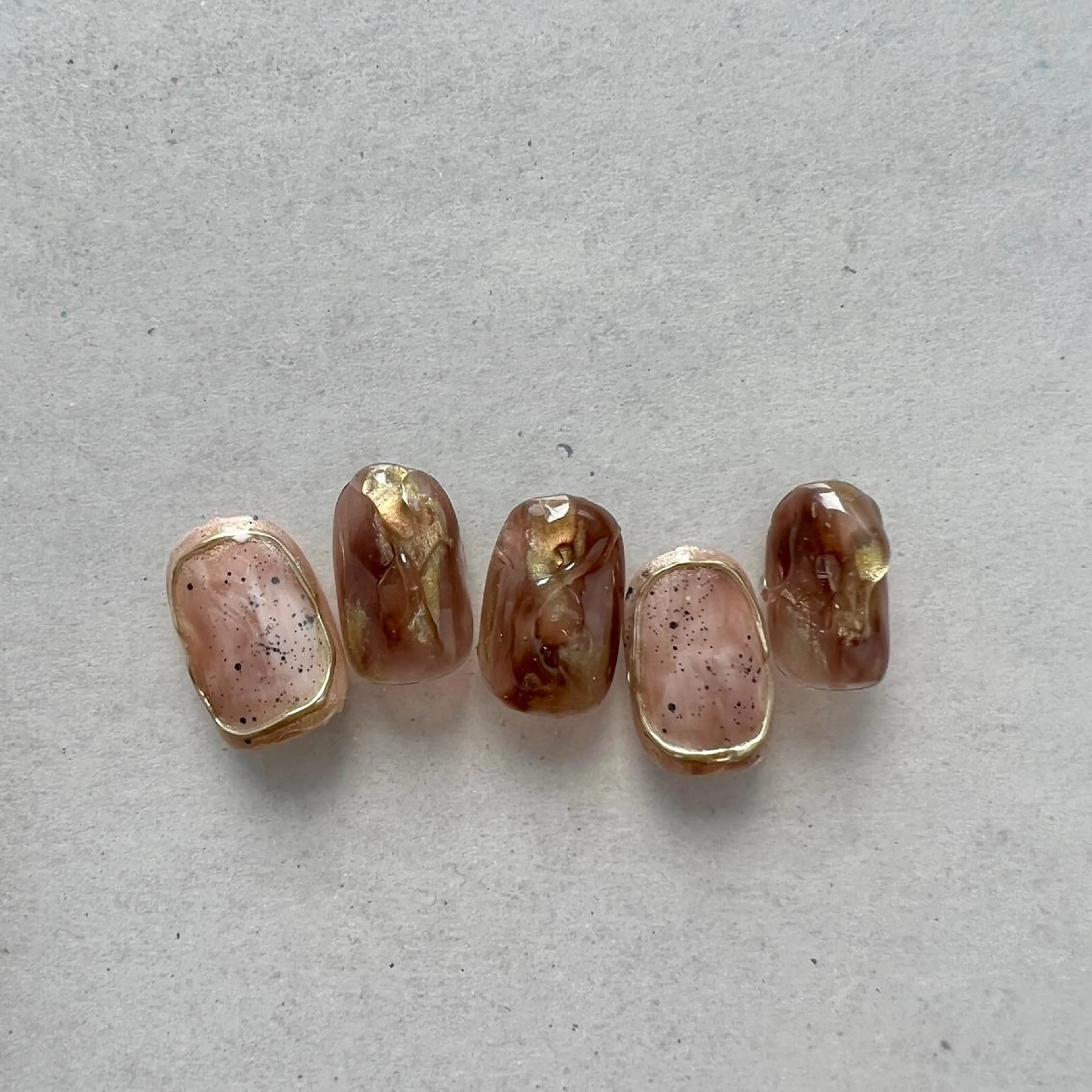 ネイル べっ甲ネイル クリアネイル 韓国ネイル ミラーネイル 持ち込み ハンドネイル REHTOF ｜朝7時Open☀️のネイルデザイン