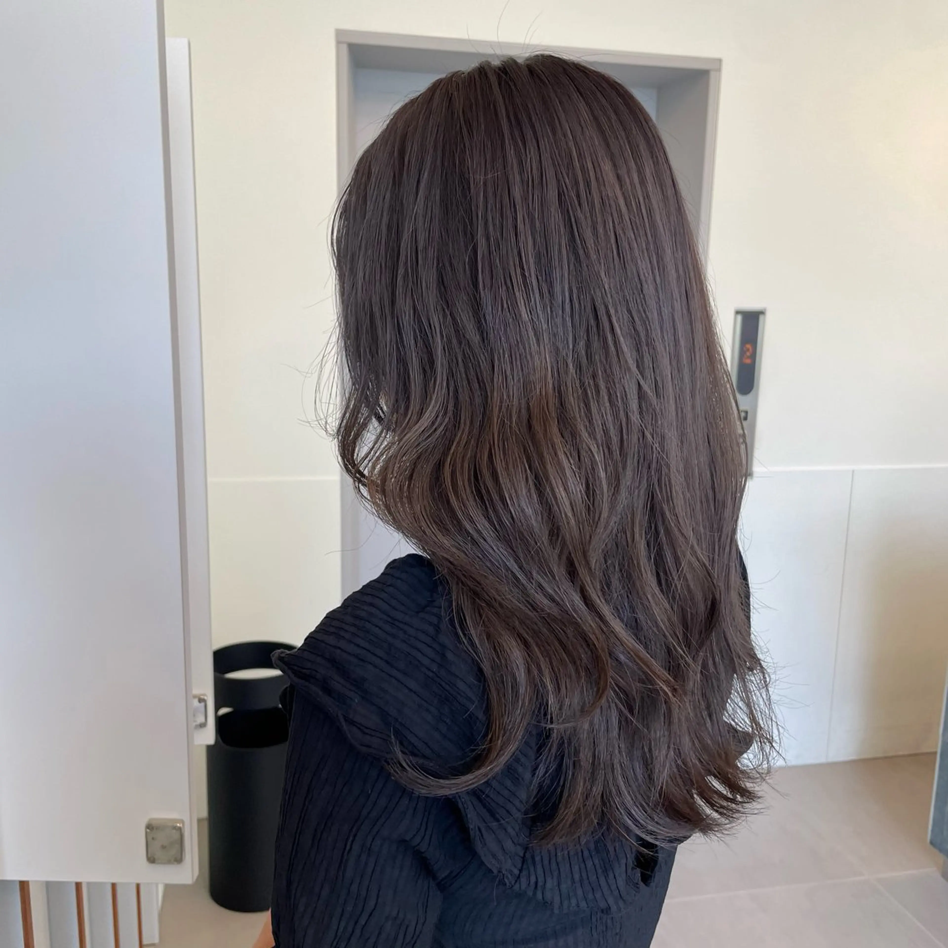 ロング カラー ベージュカラー ブリーチ 透明感カラー ダブルカラー グレージュ ヘアカラー トリートメント ブリーチ/レイヤー 🌻Mutsumiのヘアスタイル