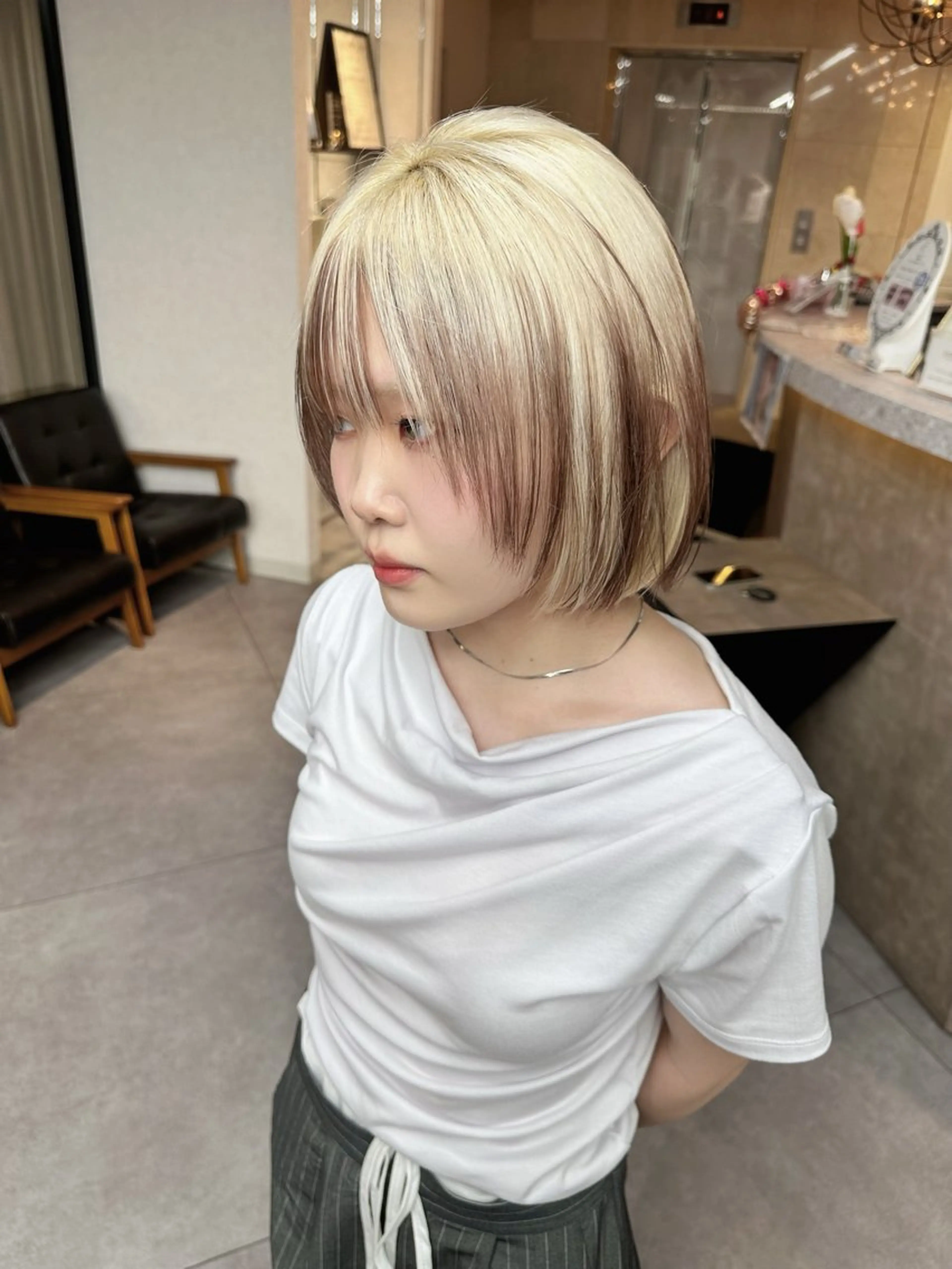 ミディアム カラー ウルフとハイトーン みっちー✂️のヘアスタイル