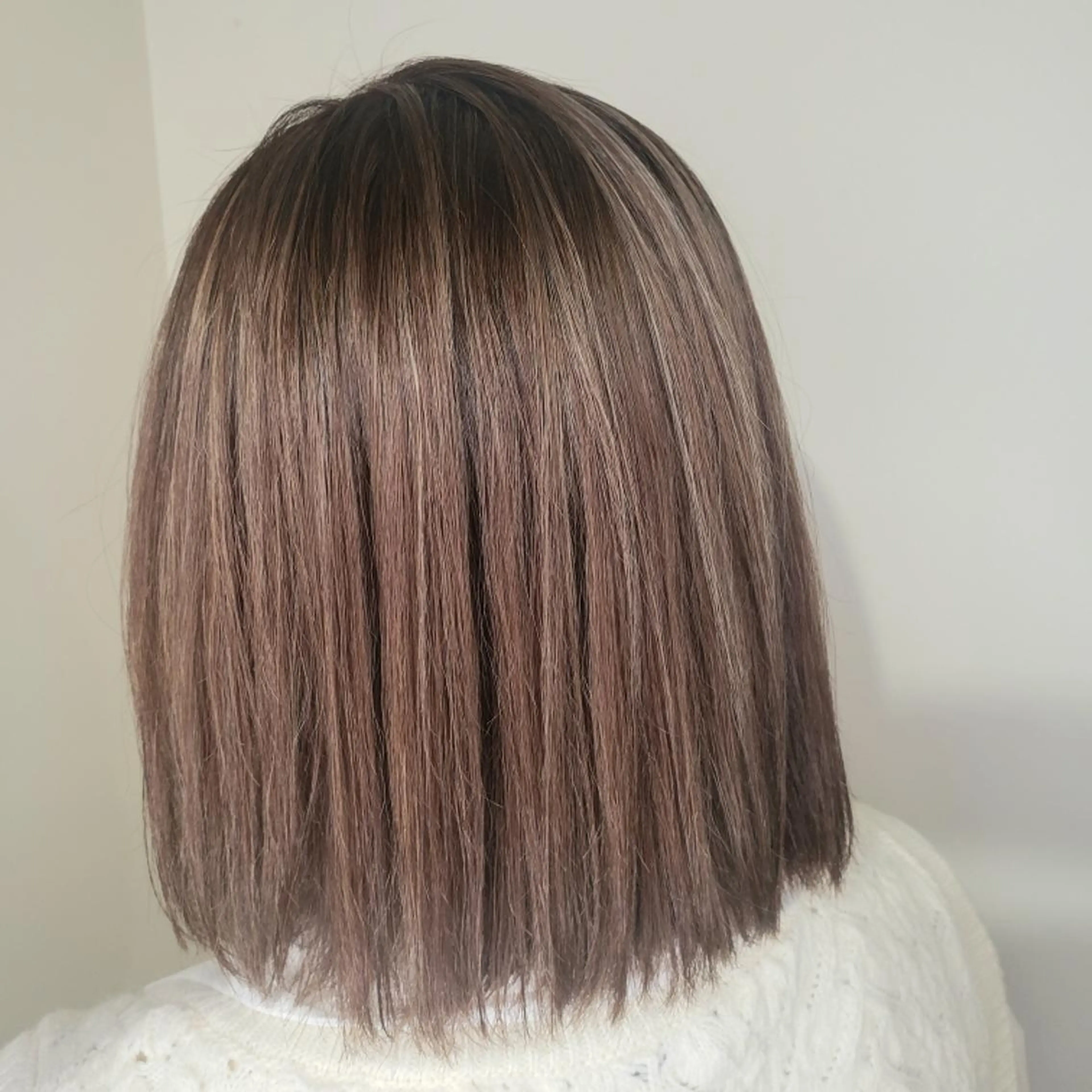 ミディアム アッシュ ハイライト カット ヘアカラー トリートメント 🇰🇷透明感×ハイ トーン🌟tomoのヘアスタイル