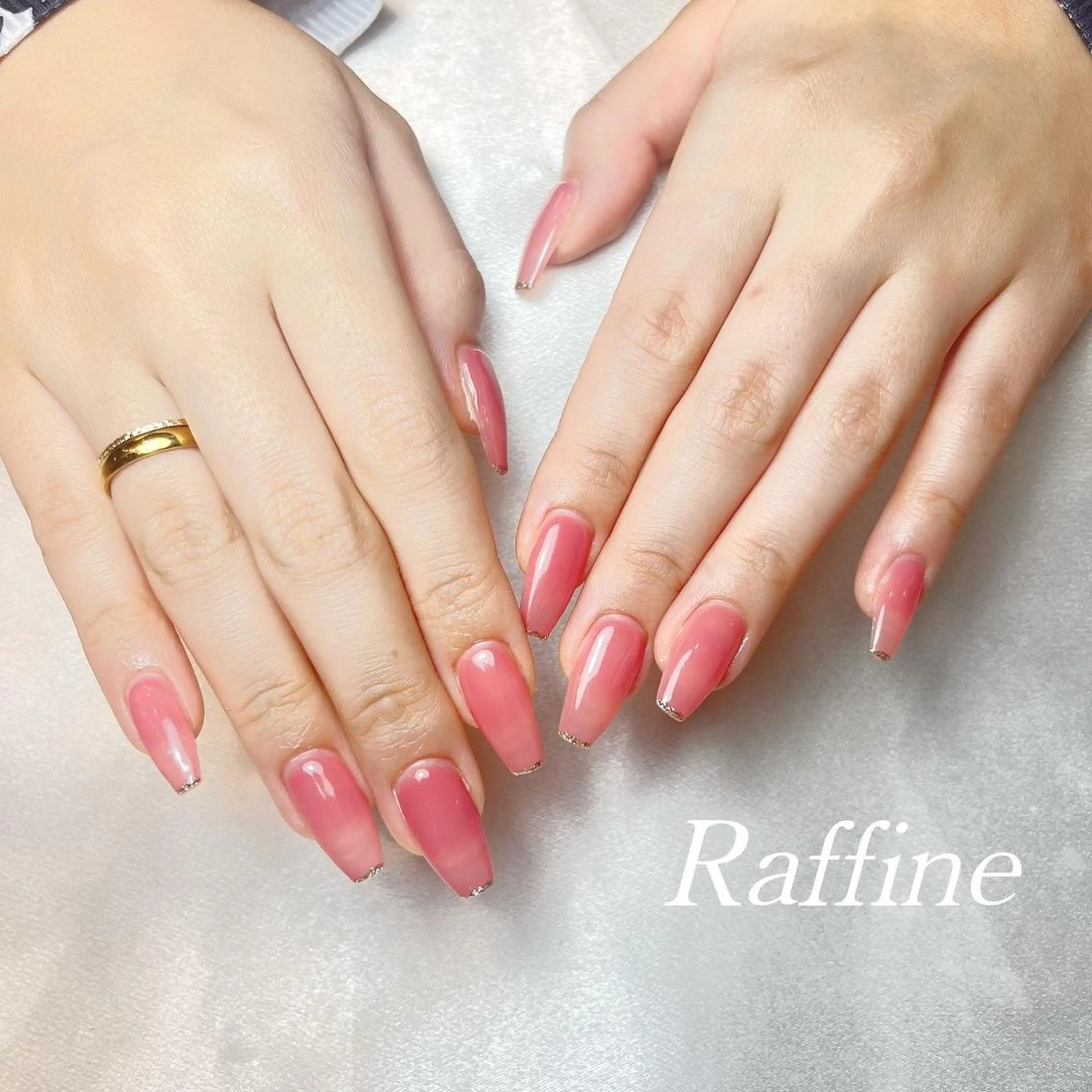 ネイル ハンドネイル RAFFINE 月🦋🩵のネイルデザイン