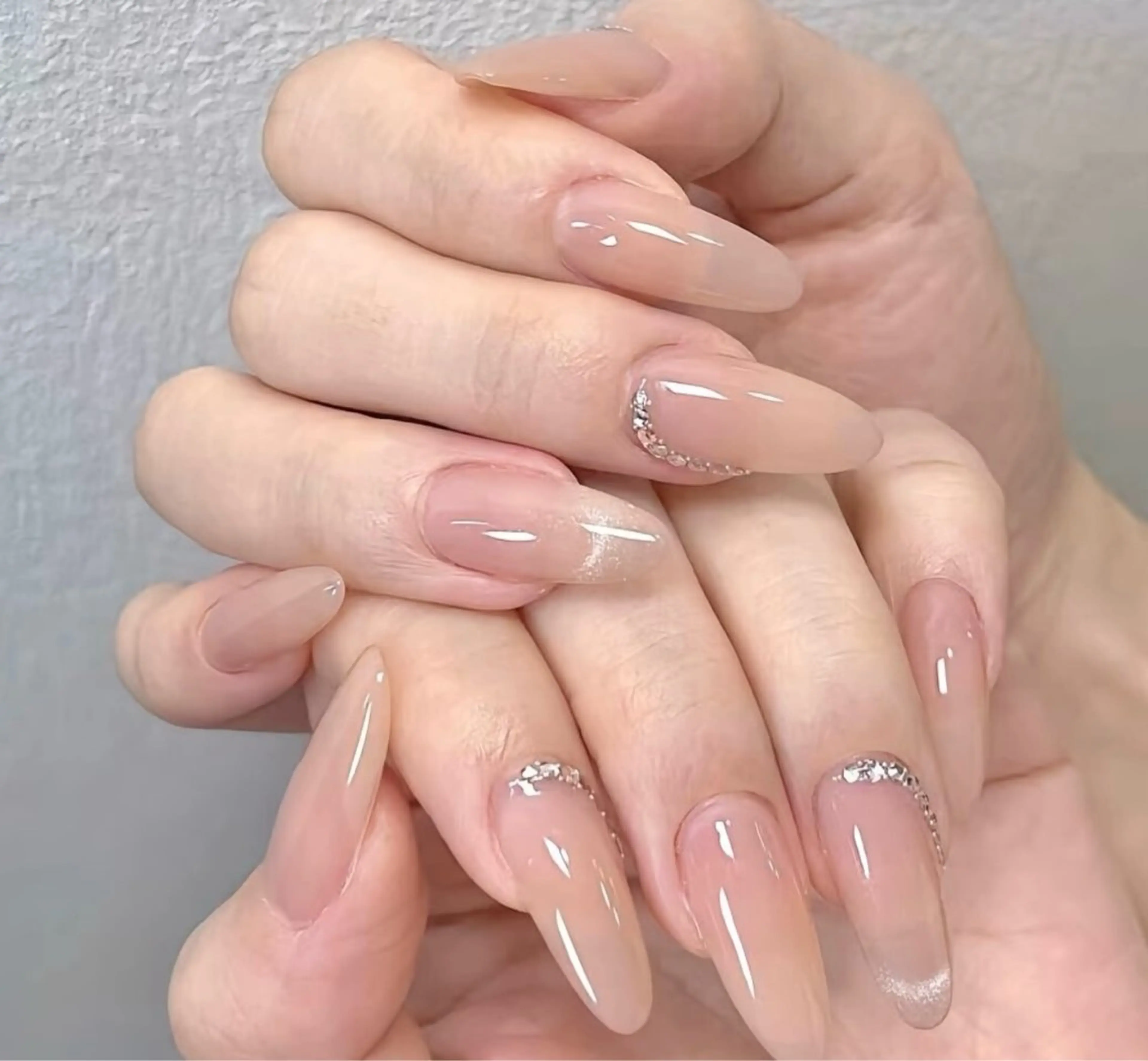 ネイル チークネイル 長さ出し フラワーネイル フレンチネイル ガーリー SunNail池袋駅 ワンホンネイルのネイルデザイン