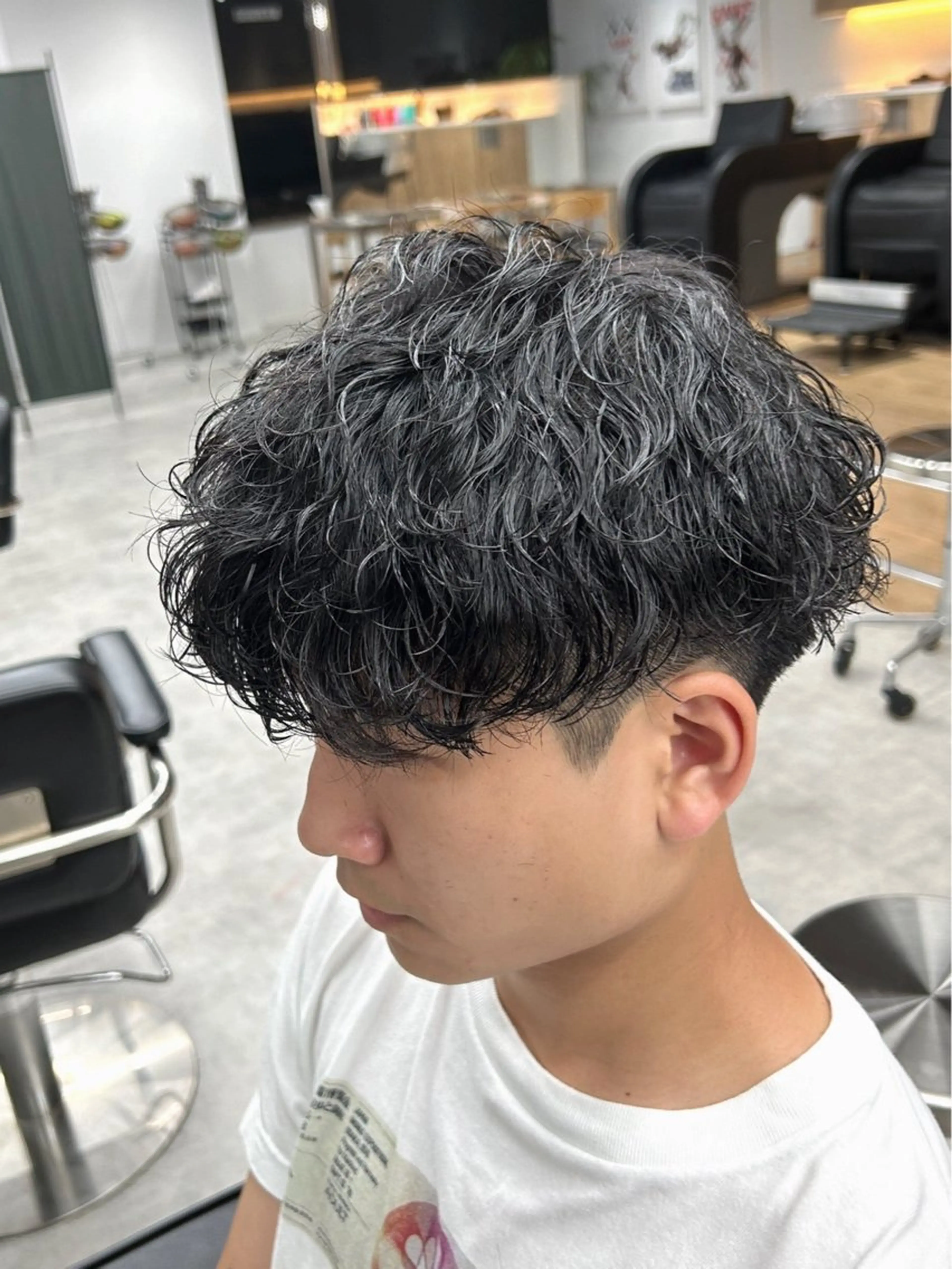 メンズ シャドウパーマ/ツイ スト/近藤百華🎀のヘアスタイル