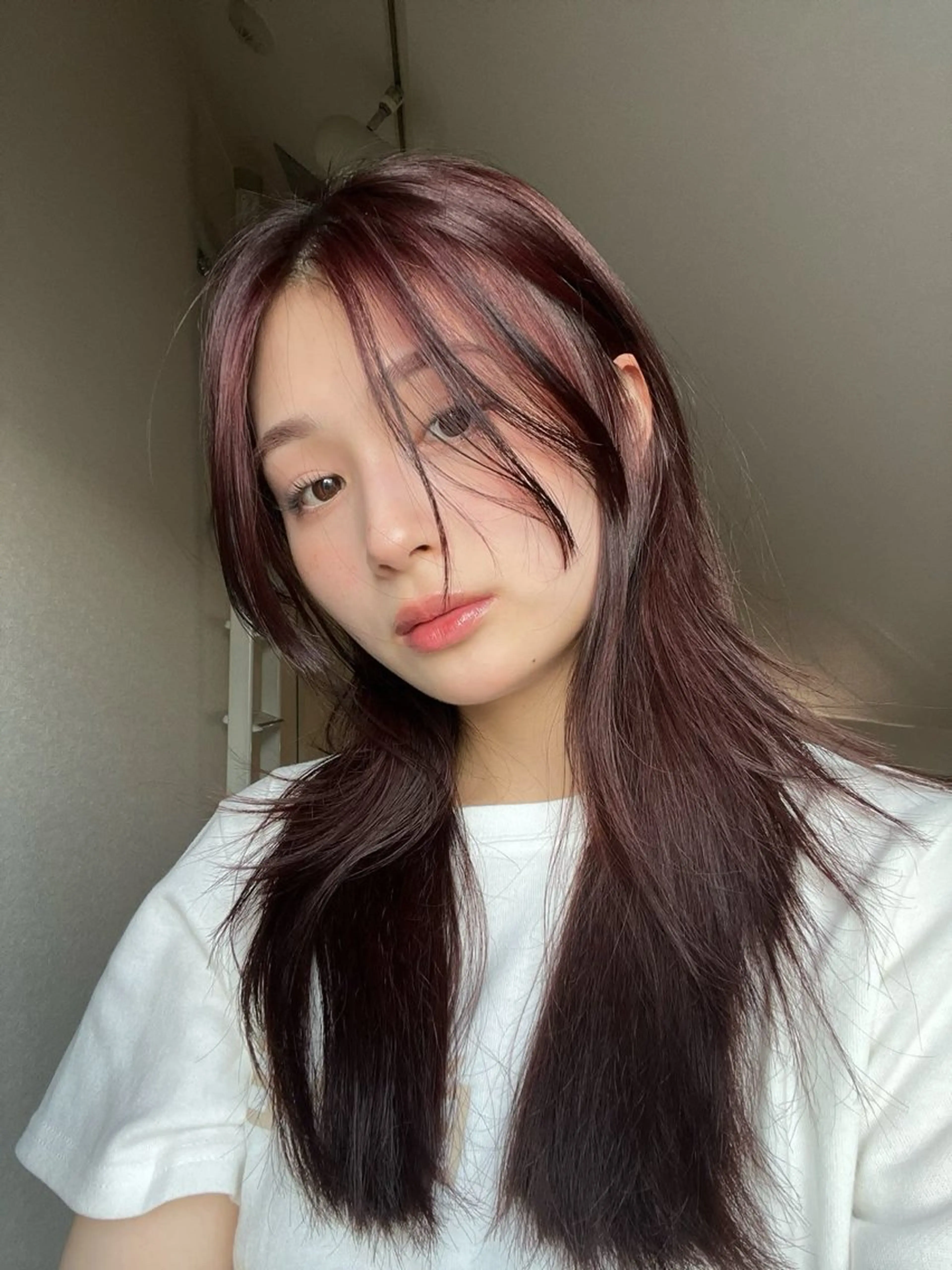 カラー レッドカラー 韓国アンニュイ/ アミのヘアスタイル