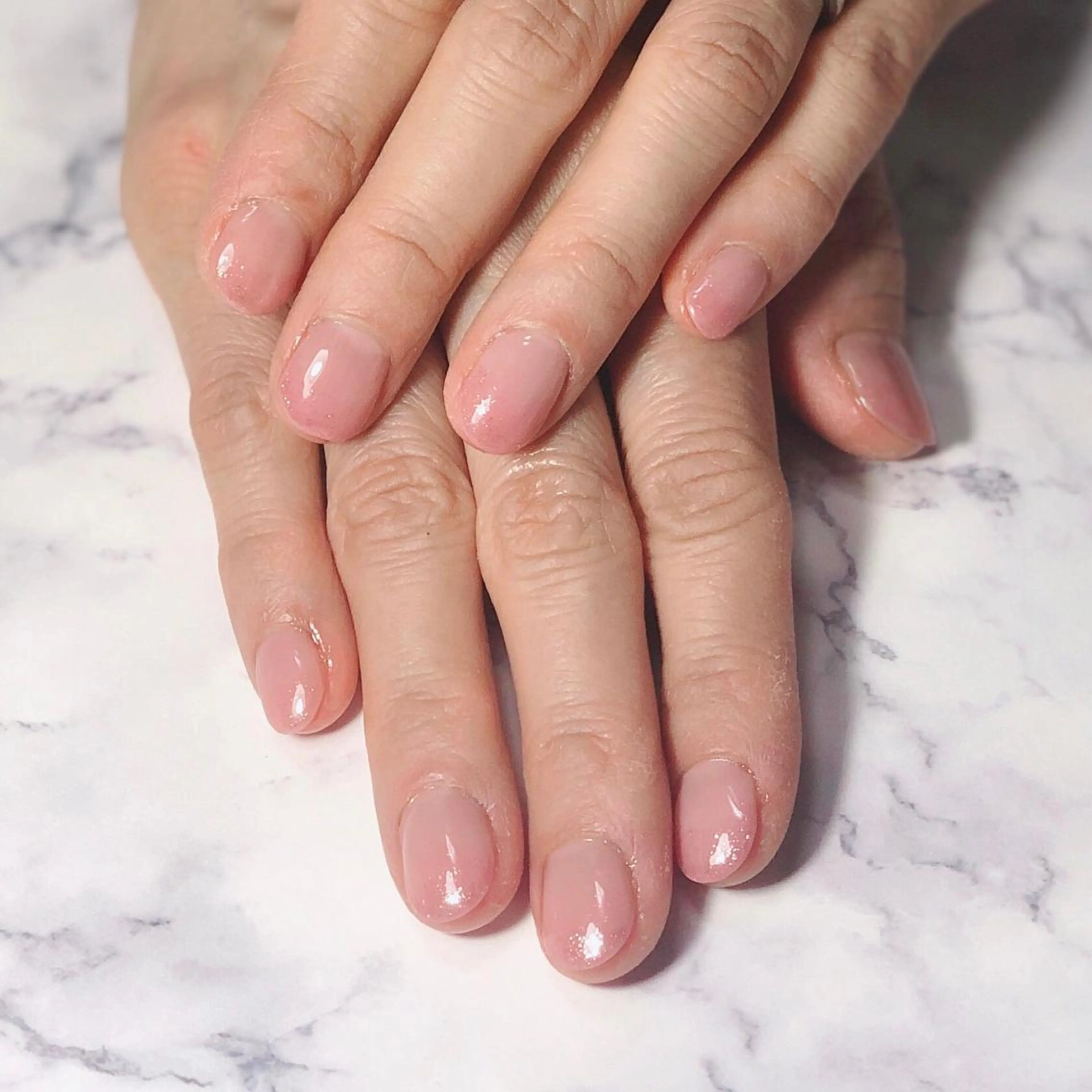 ネイル ジェルネイル ラメ(グリッター) オフィスネイル ワンカラーネイル ピンク 辻野 和枝のネイルデザイン