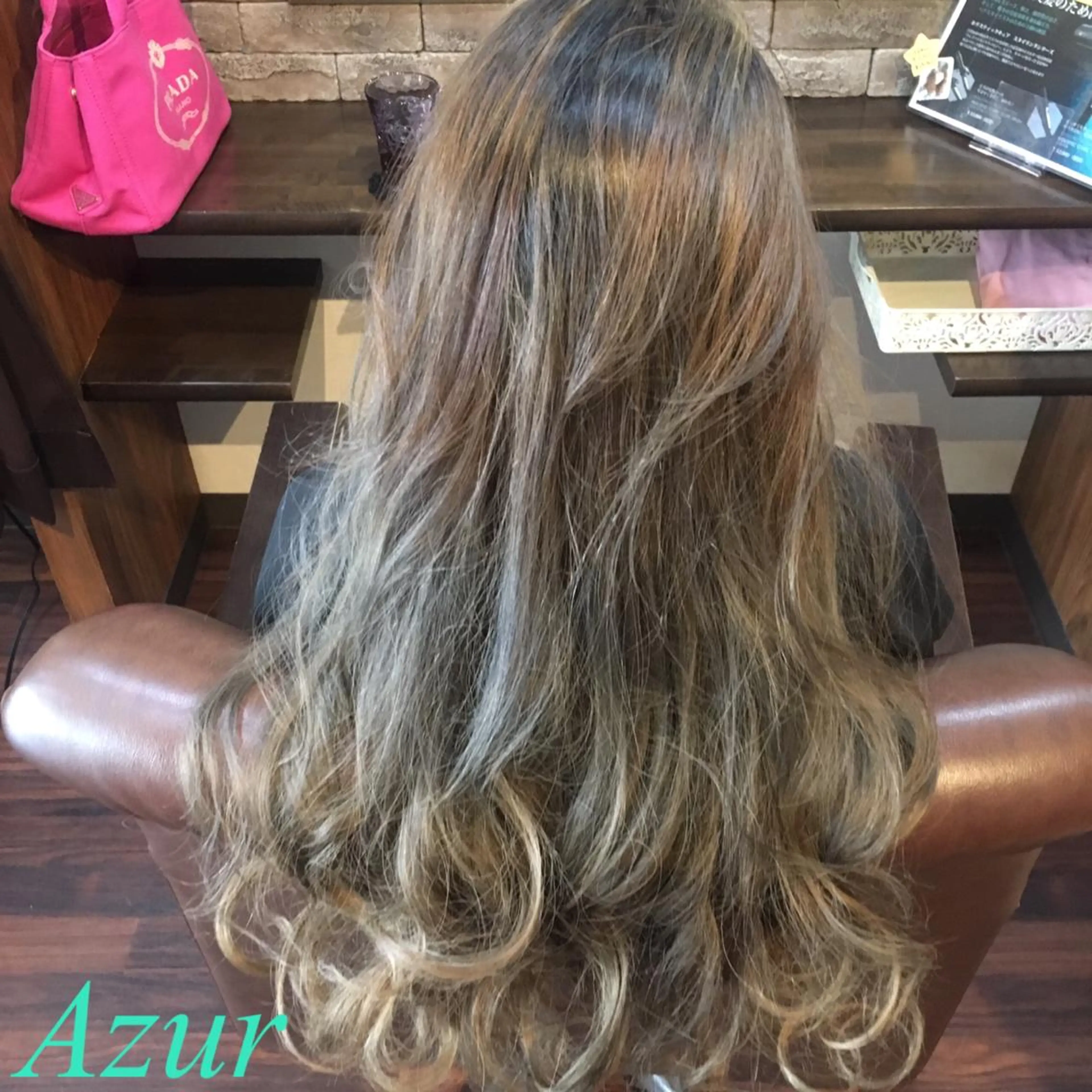 ロング カラー HairDesign Azurのヘアスタイル