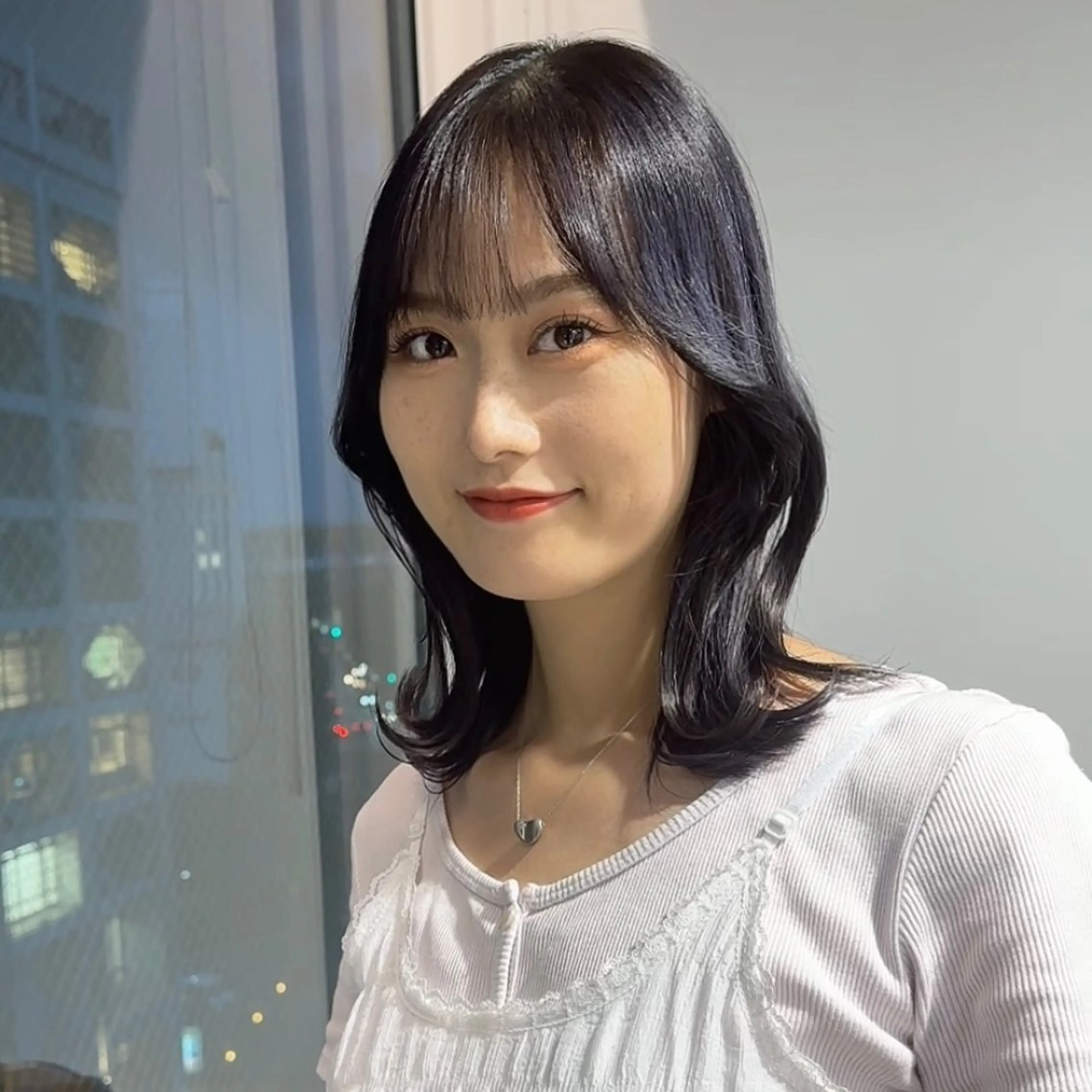 ミディアム カラー カット ヘアカラー トリートメント ブリーチなし/レイヤ ー特化🌈Tommyのヘアスタイル