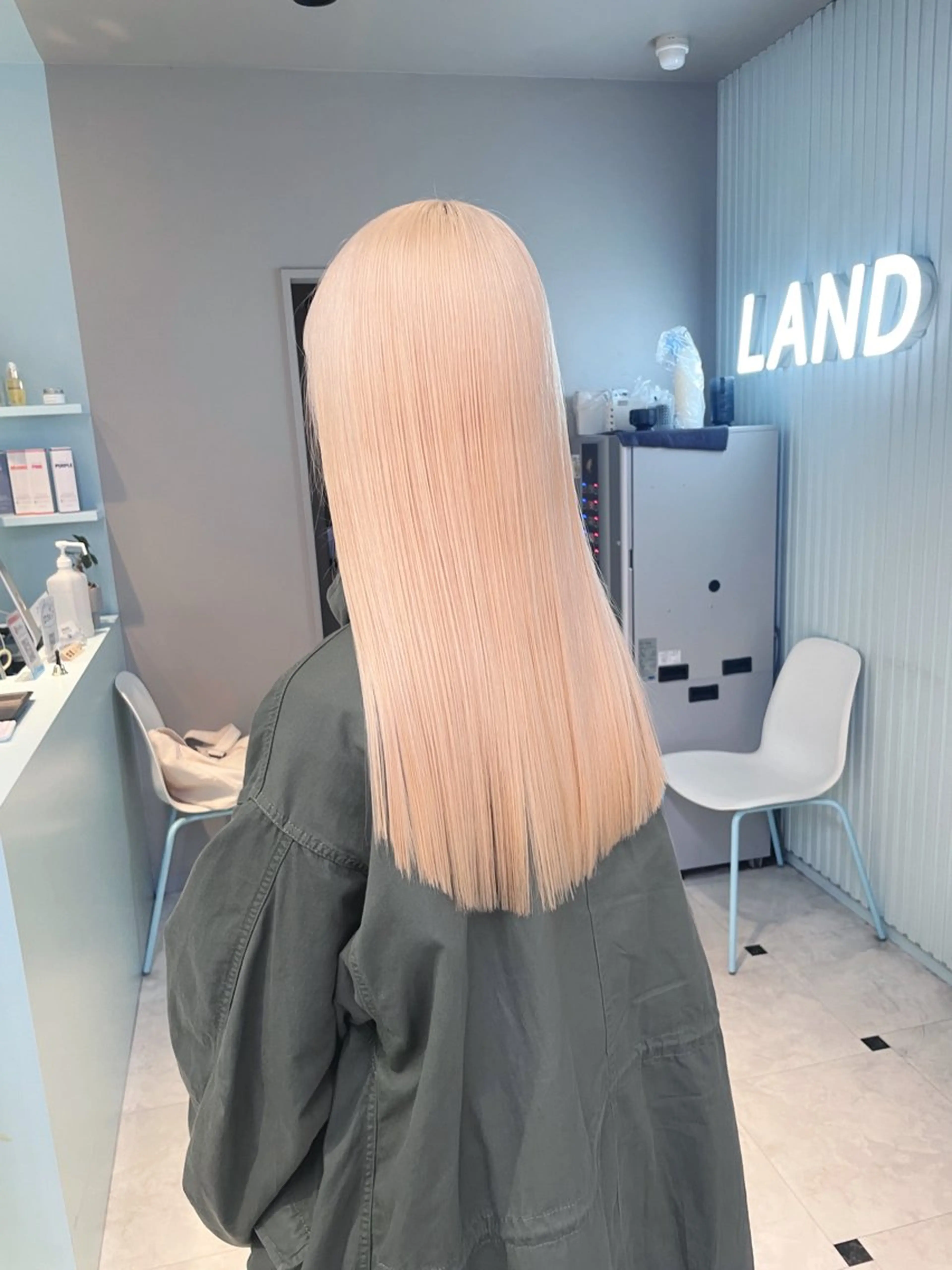 ミディアム ブリーチ✖️ 縮毛LANDのヘアスタイル