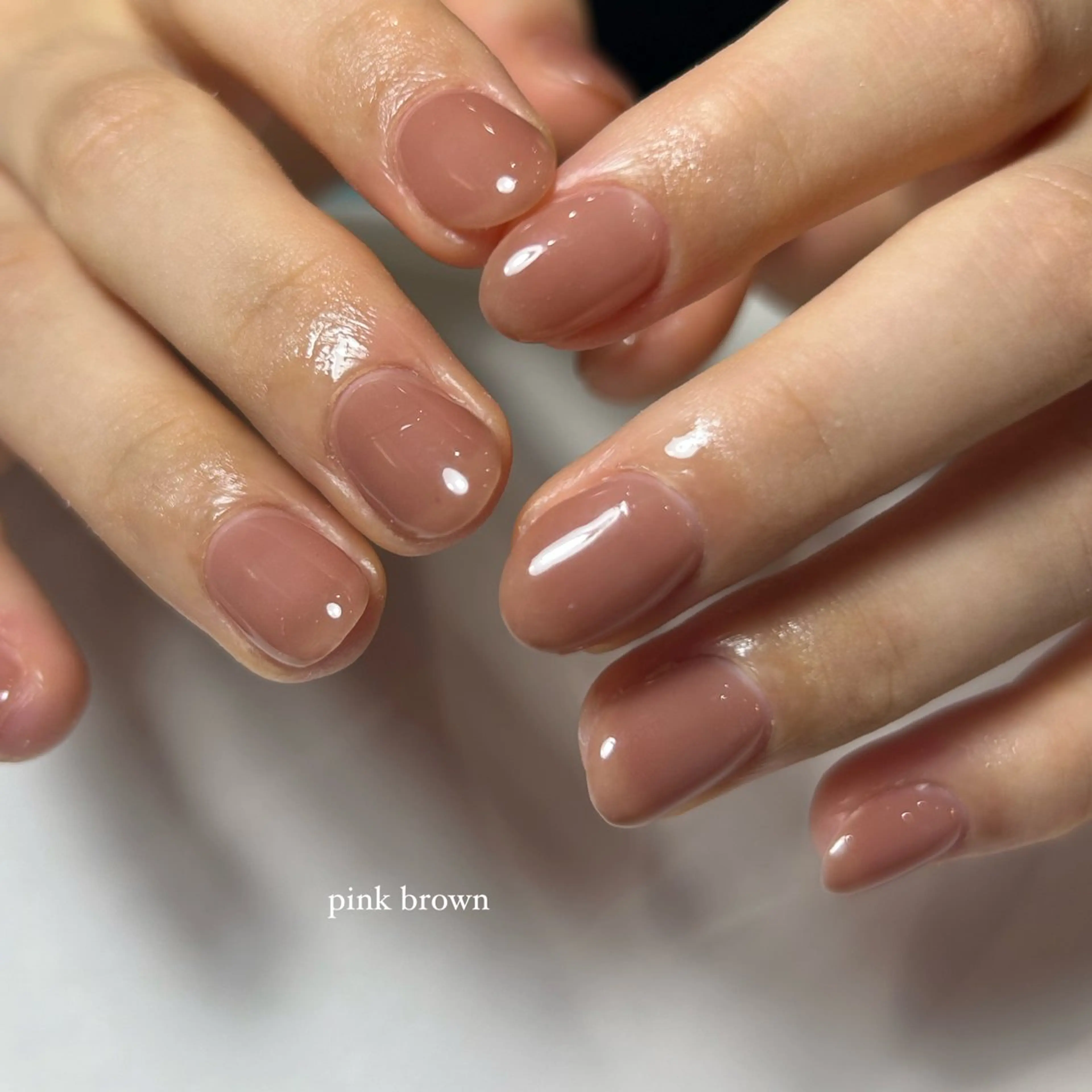 ネイル ブラウン ピンク ハンドネイル scré as Ételのネイルデザイン