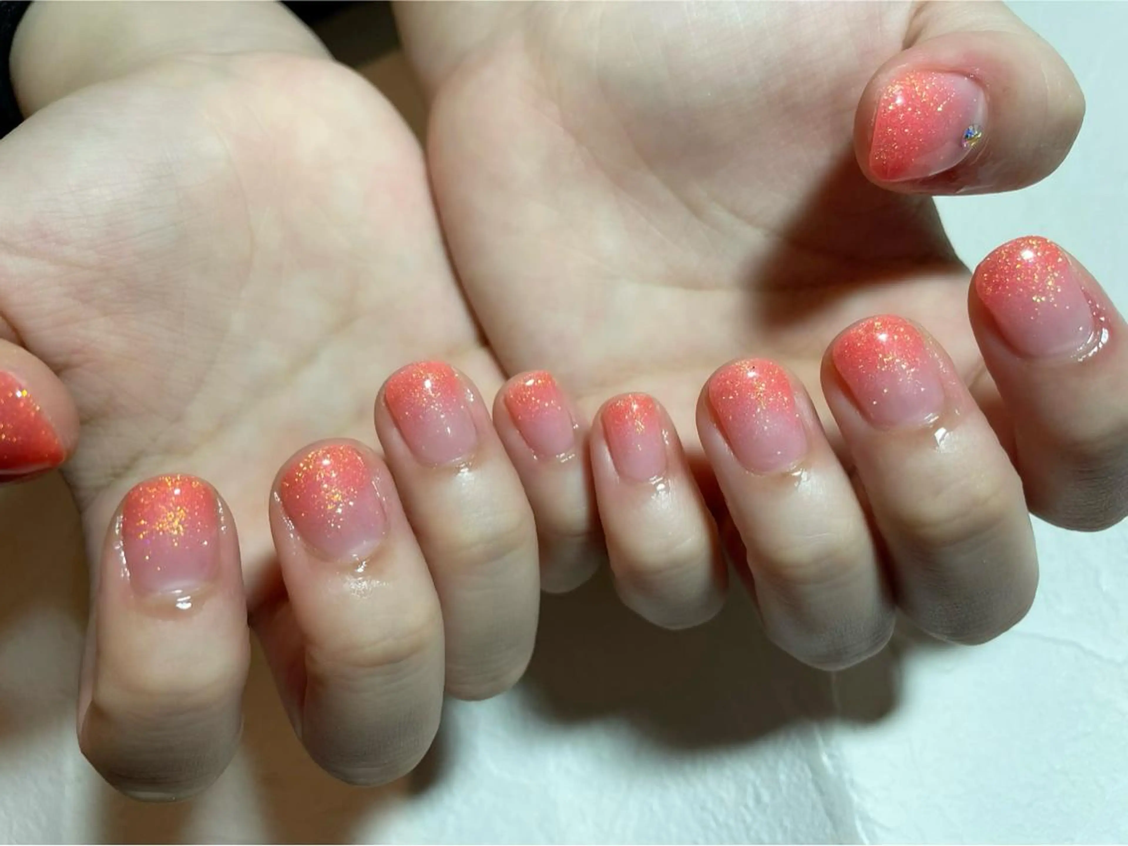 ショート ネイル ピンク ハンドネイル ネイルスタジオ シェイクユアハンズのネイルデザイン