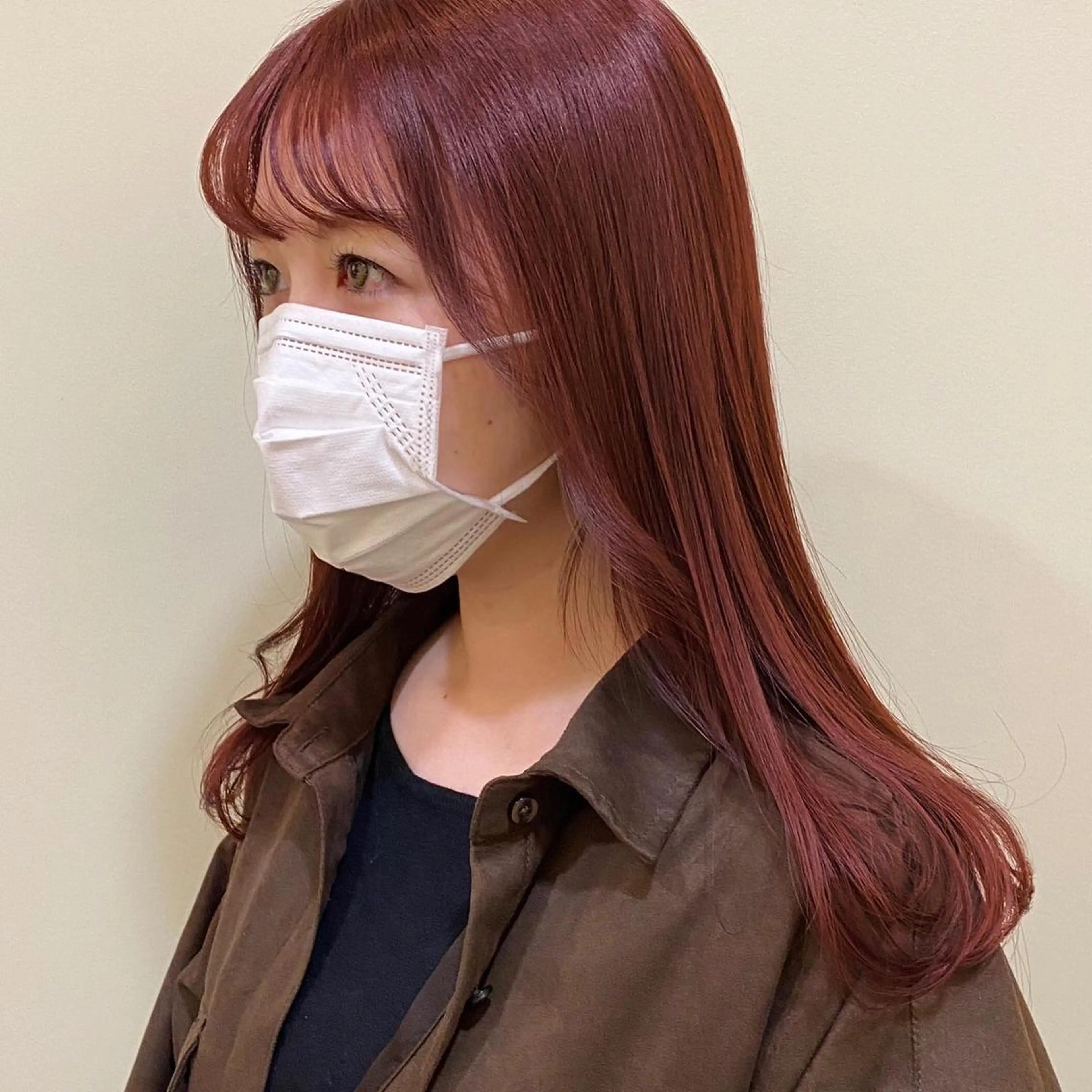 ロング カラー ANNA ／艶髪／ハイトーンのヘアスタイル