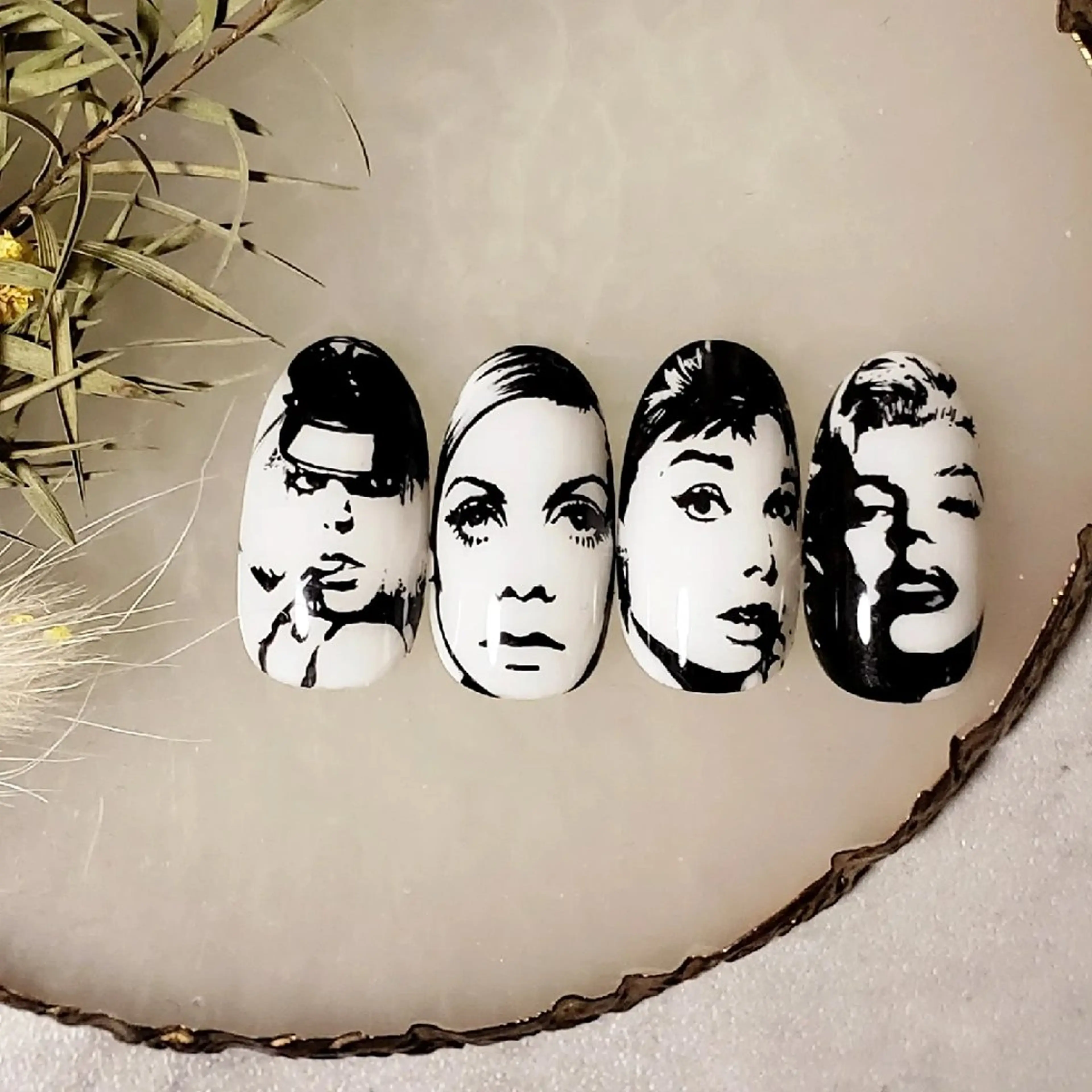 ネイル アートネイル 塩見 聖子のネイルデザイン