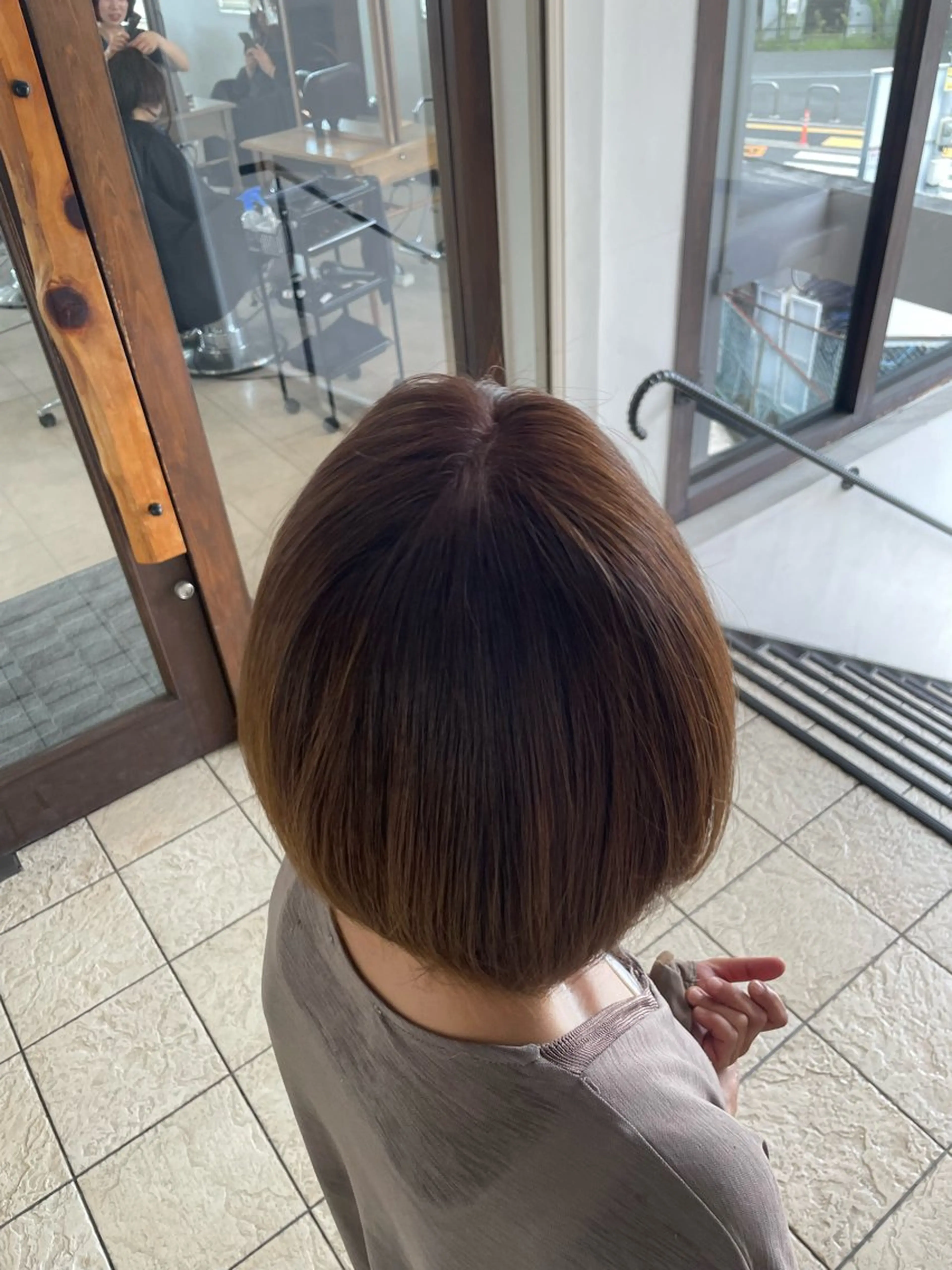 ショート カラー TIDEHAIR 志羽のヘアスタイル