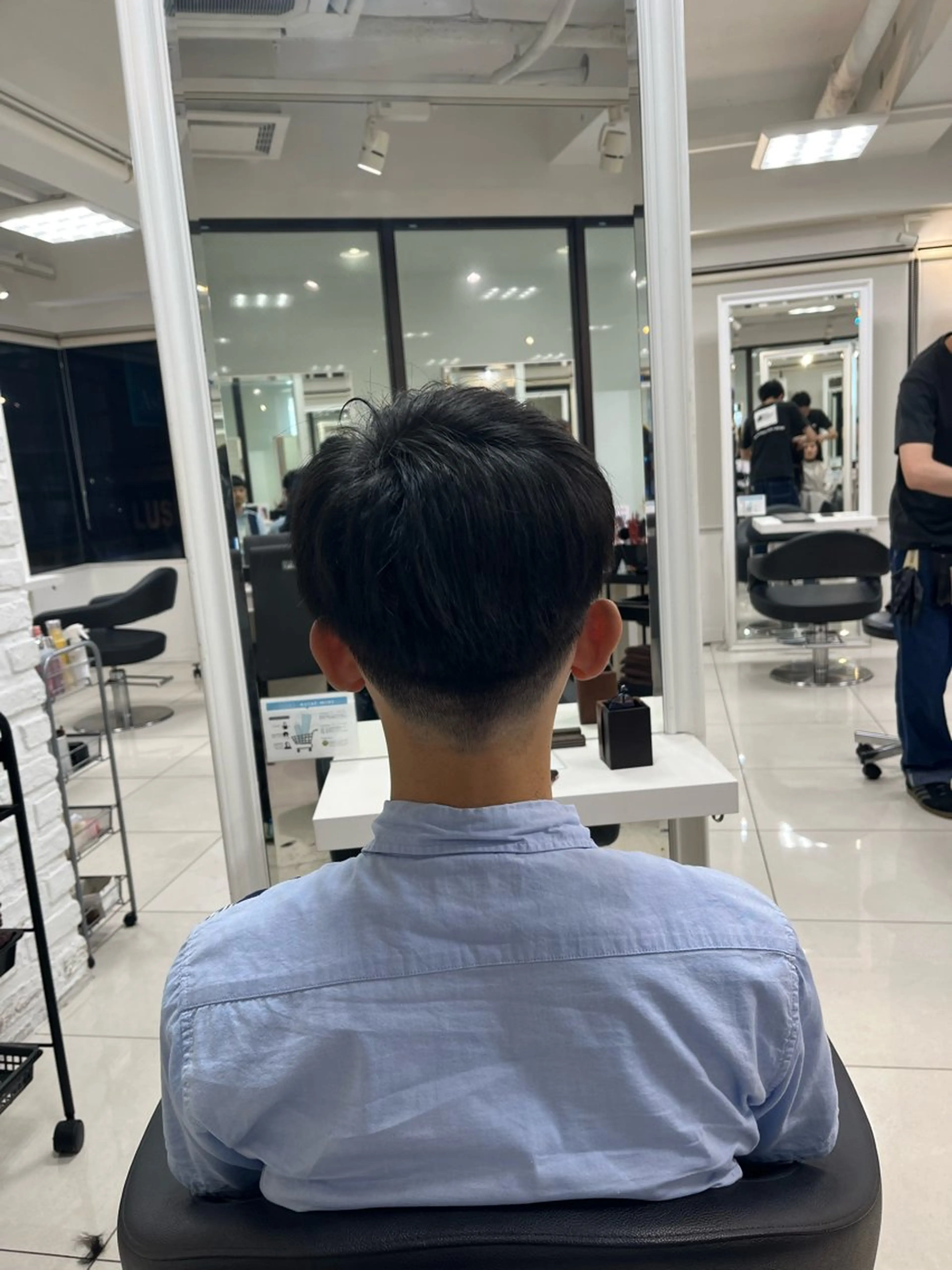 ショート 【シャドウパーマ センターパート】義心のヘアスタイル