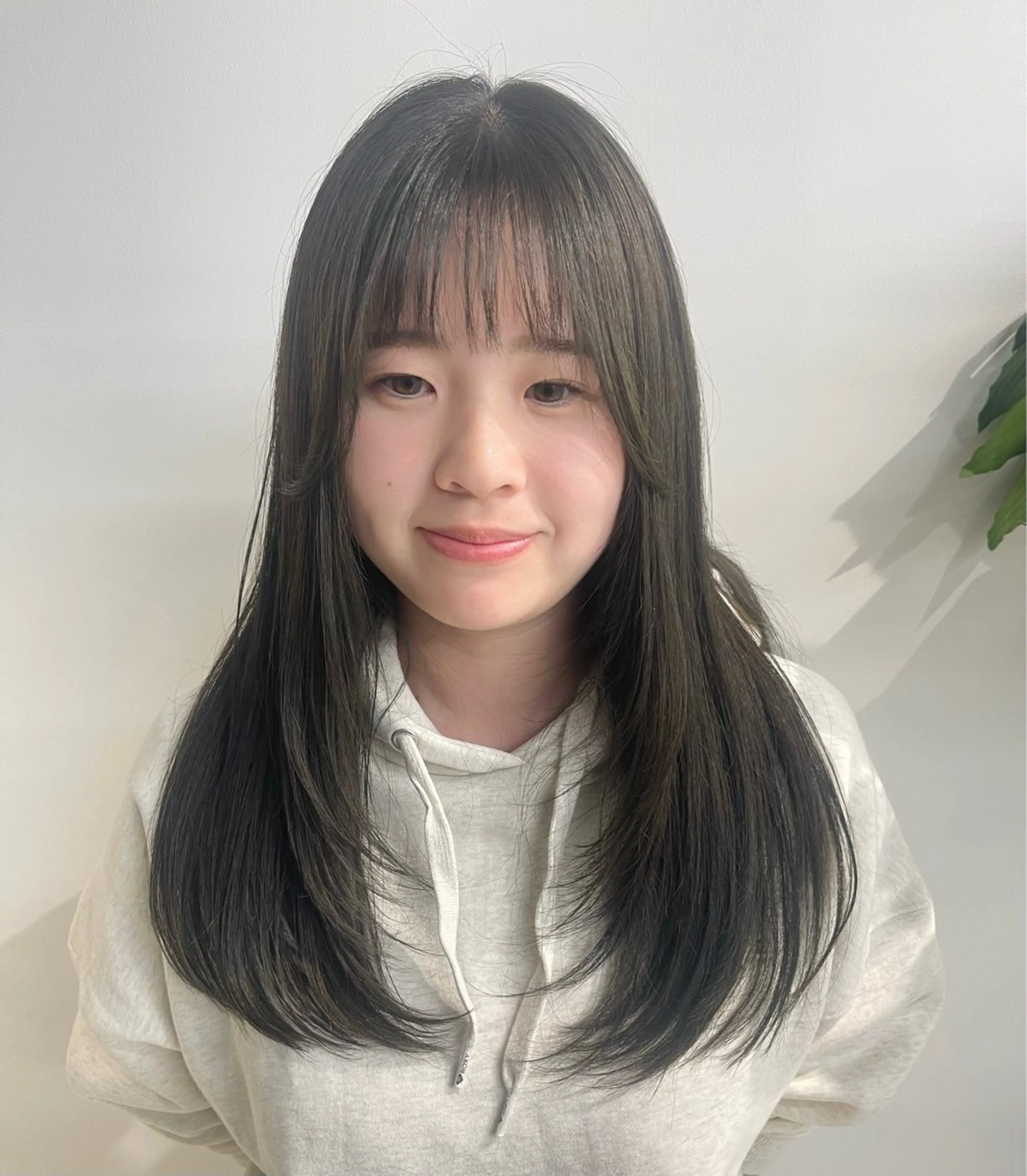 ロング 遠藤 麻衣のヘアスタイル