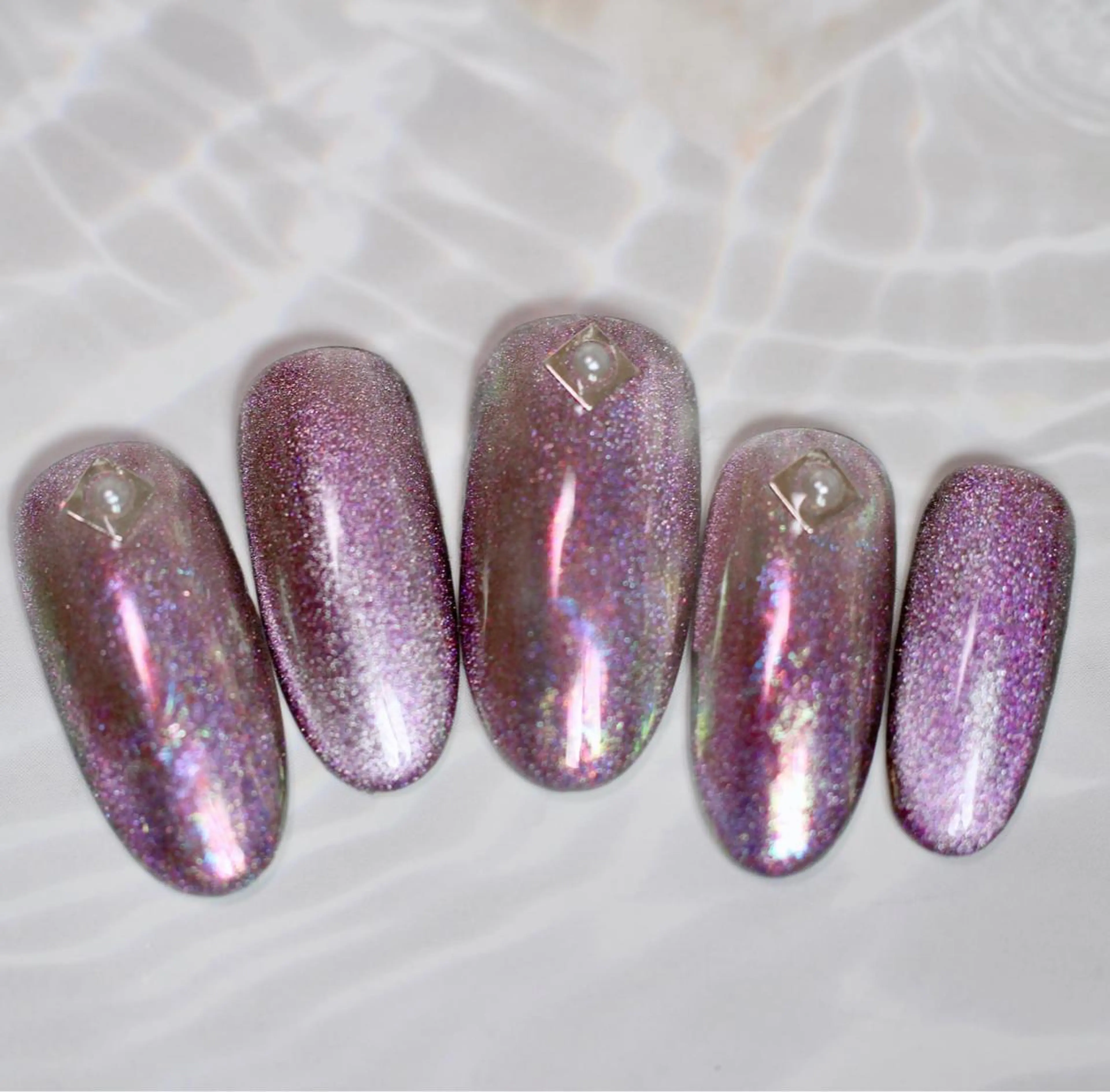 ネイル マグネットネイル ママリンド　志村坂上店所属・しみ えんのネイルデザイン