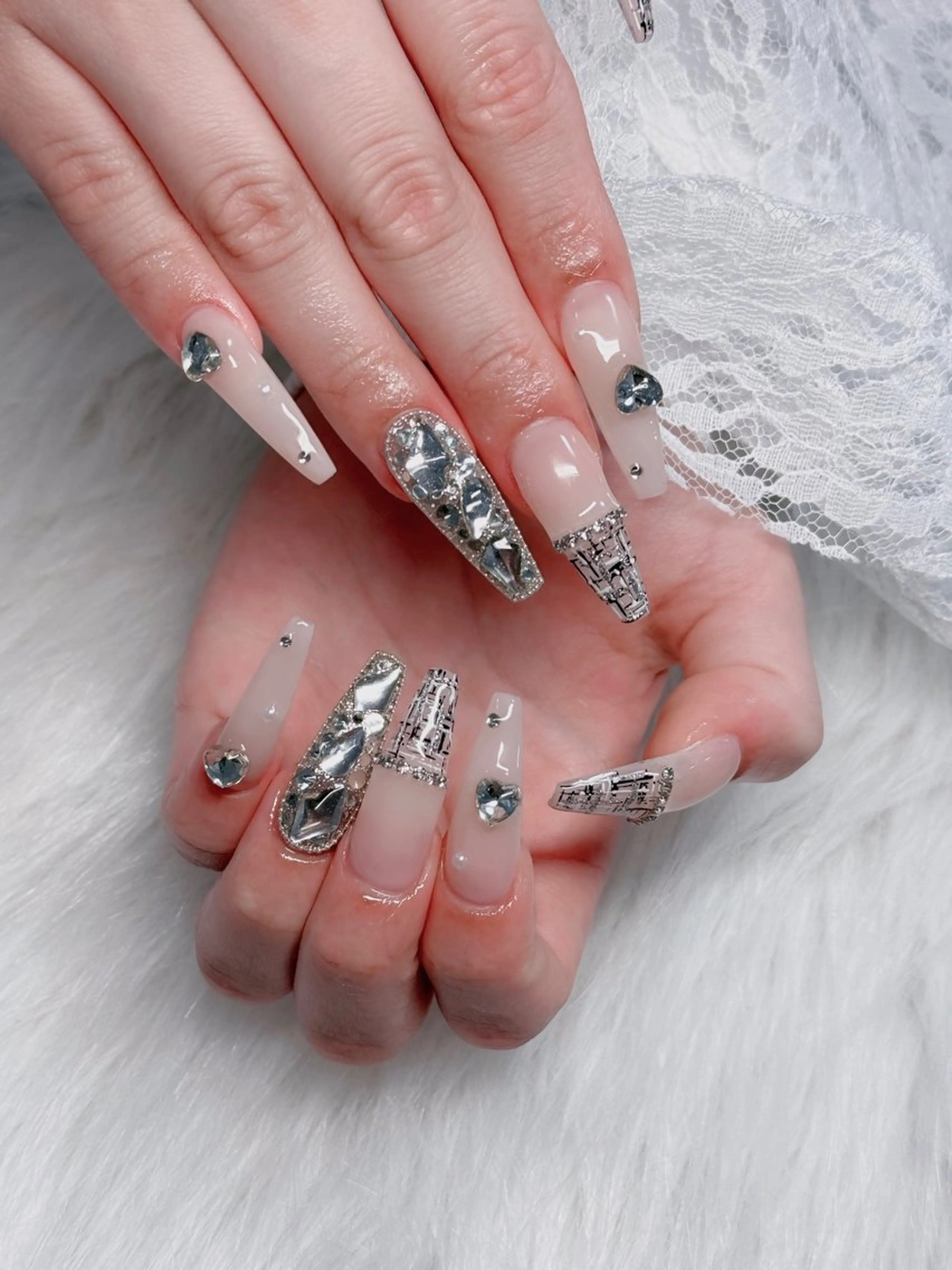 ネイル オーロラネイル フレンチネイル ジェルネイル ハロウィン キラキラネイル H.baby Nail Salonのネイルデザイン