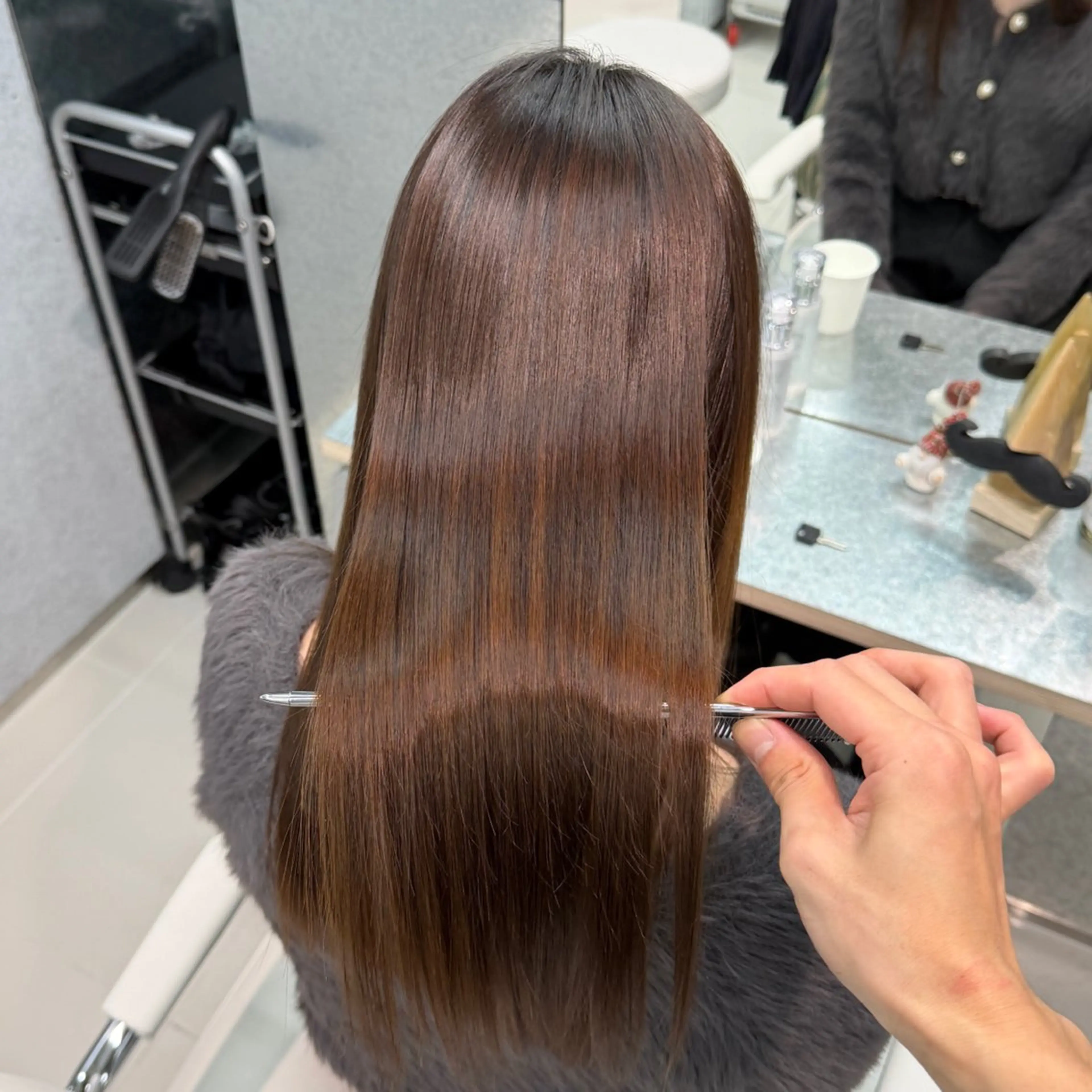 セミロング 縮毛矯正 広がり・パサつき改善 /ツヤ美髪/こうたのヘアスタイル