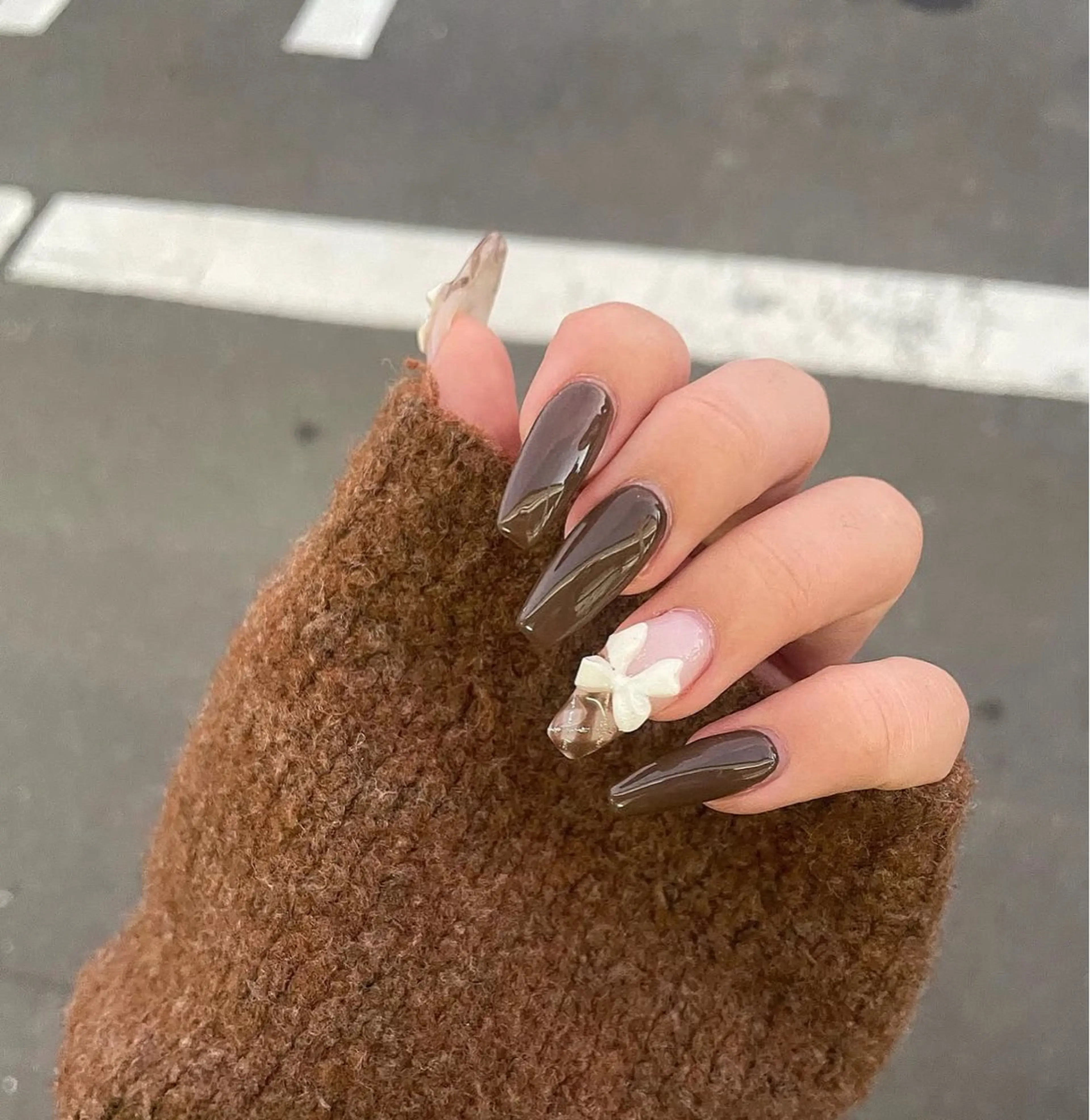 ネイル 長さ出し グラデーション キラキラネイル 韓国ネイル ラメ(グリッター) ハンドネイル ハンドケア Chisa Nail Studio所属・チ サのネイルデザイン