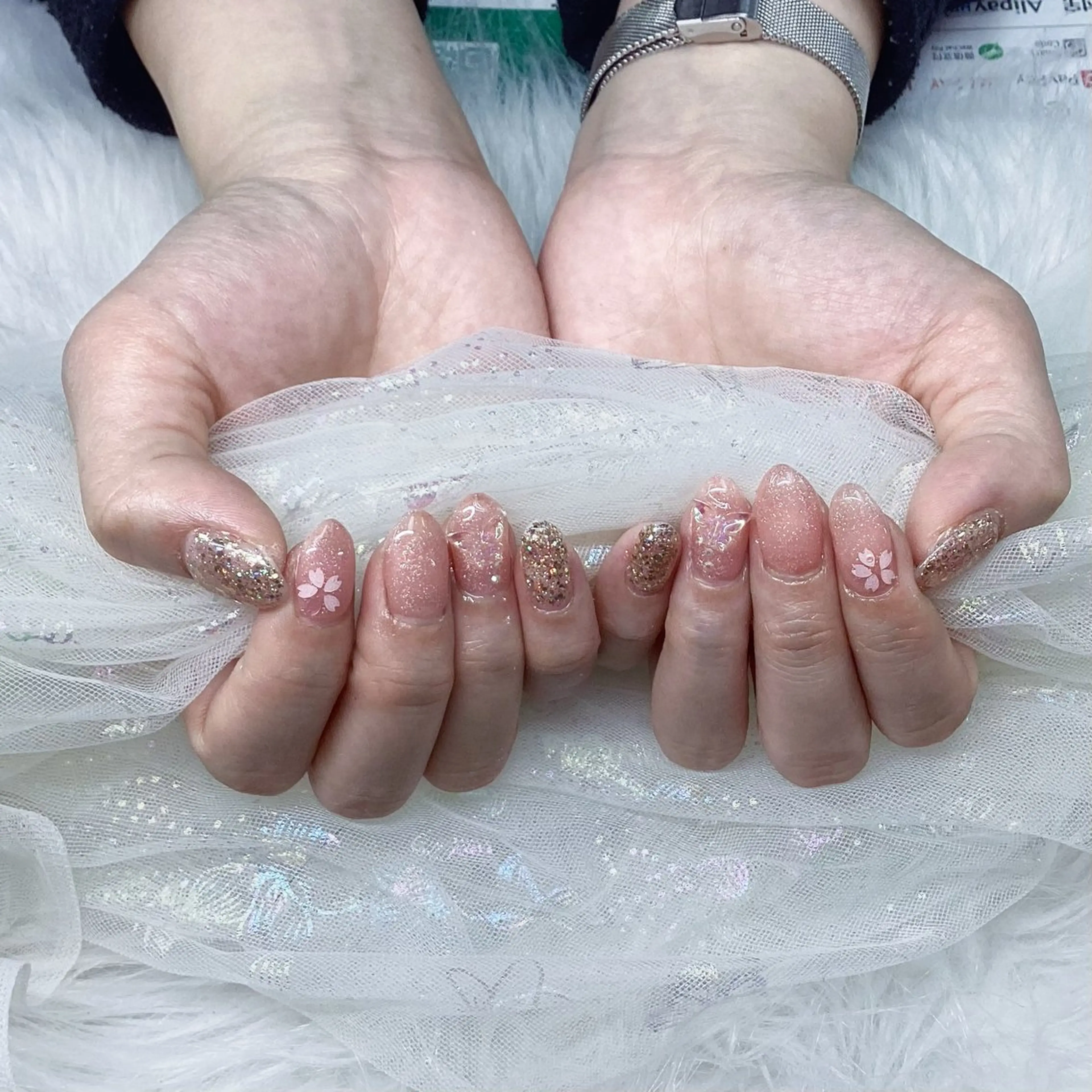 ネイル パーツ全部¥110 サロンミミのネイルデザイン