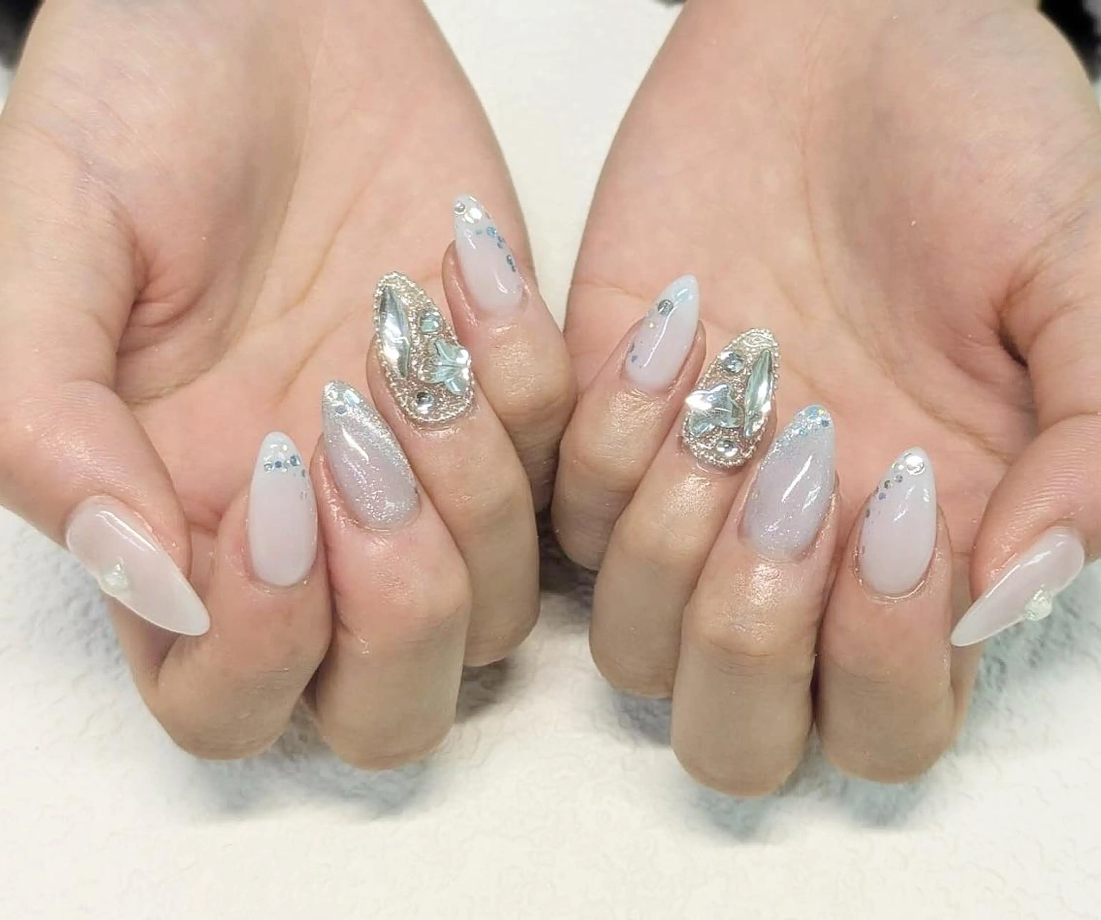 ネイル オーロラネイル チークネイル 長さ出し フットネイル フレンチネイル リラネイル すみれのネイルデザイン