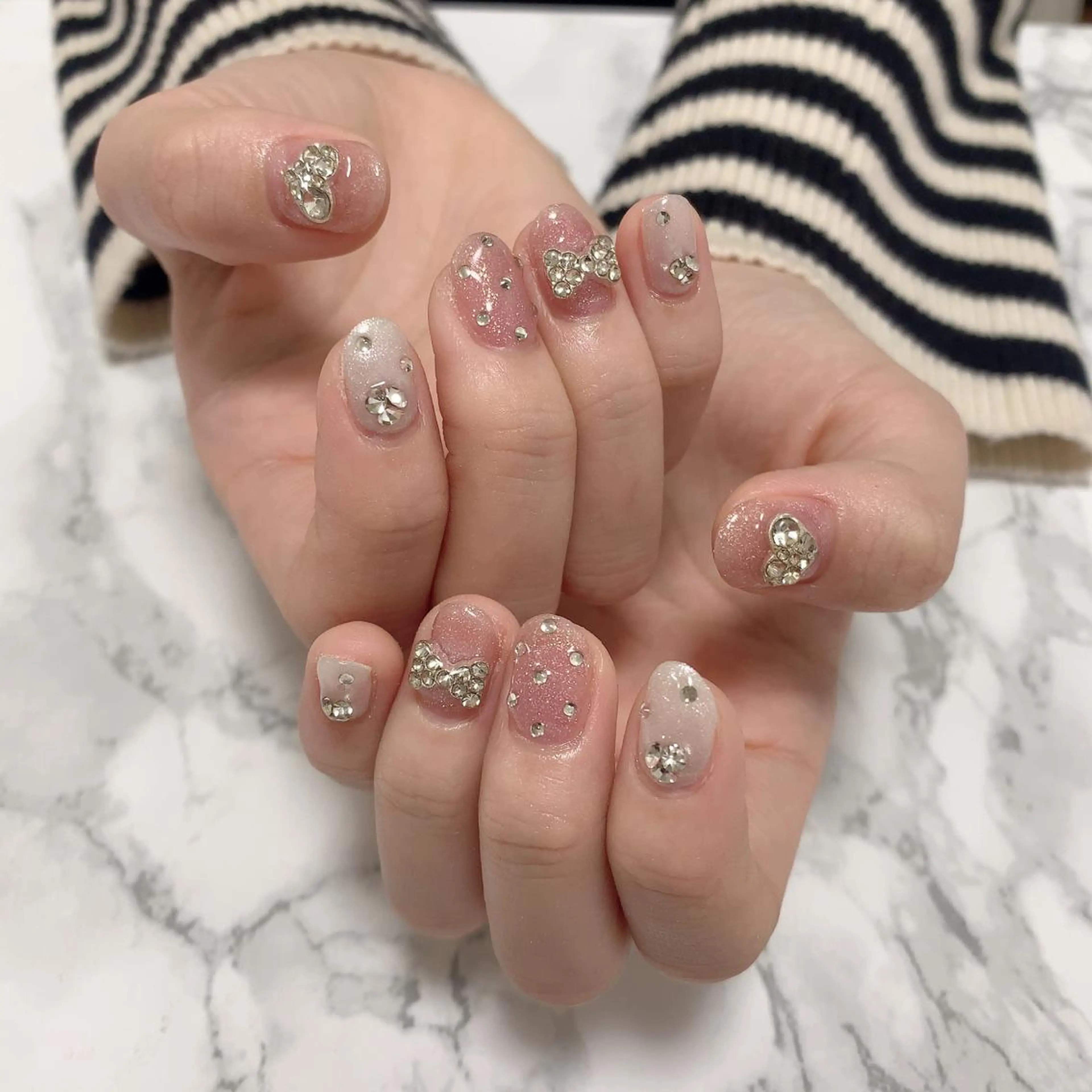 ネイル はな💎ネイル ワンホン、長さ出しのネイルデザイン