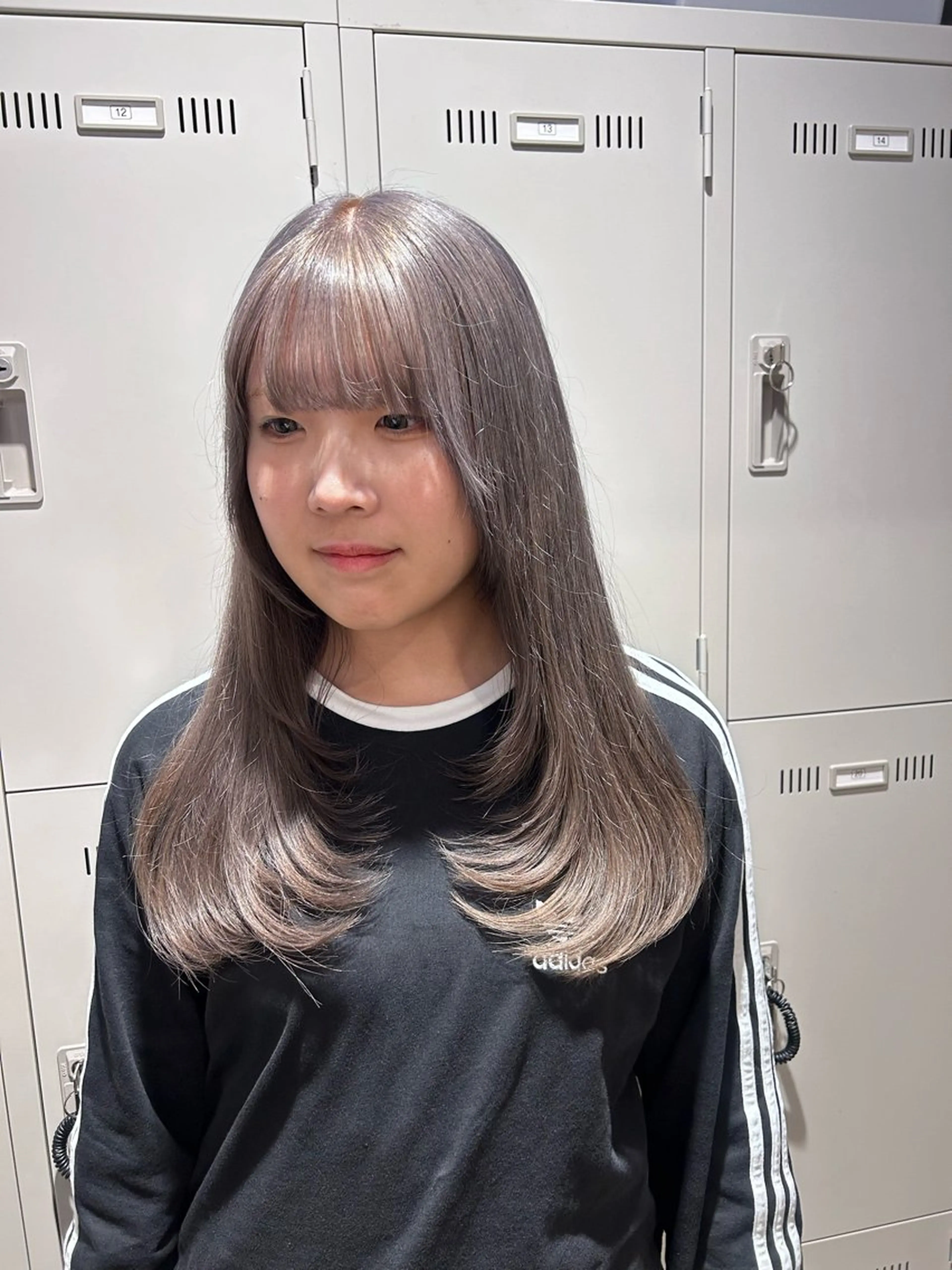 カラー ヘアカラー トリートメント 透明感ベージュ🤎 ナチュラルレイヤーのヘアスタイル