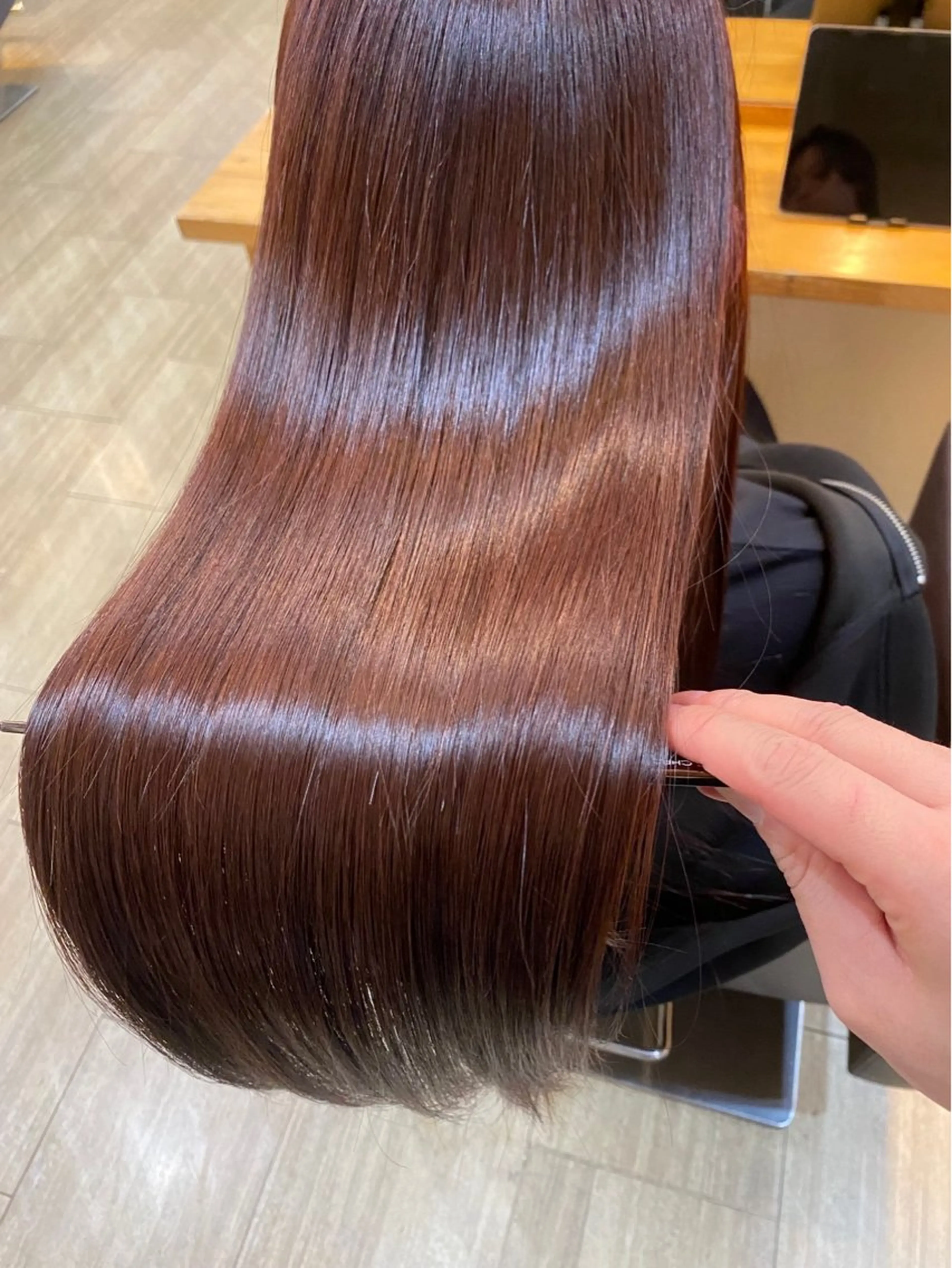 ロング カラー ピンクカラー 山下 美耶のヘアスタイル