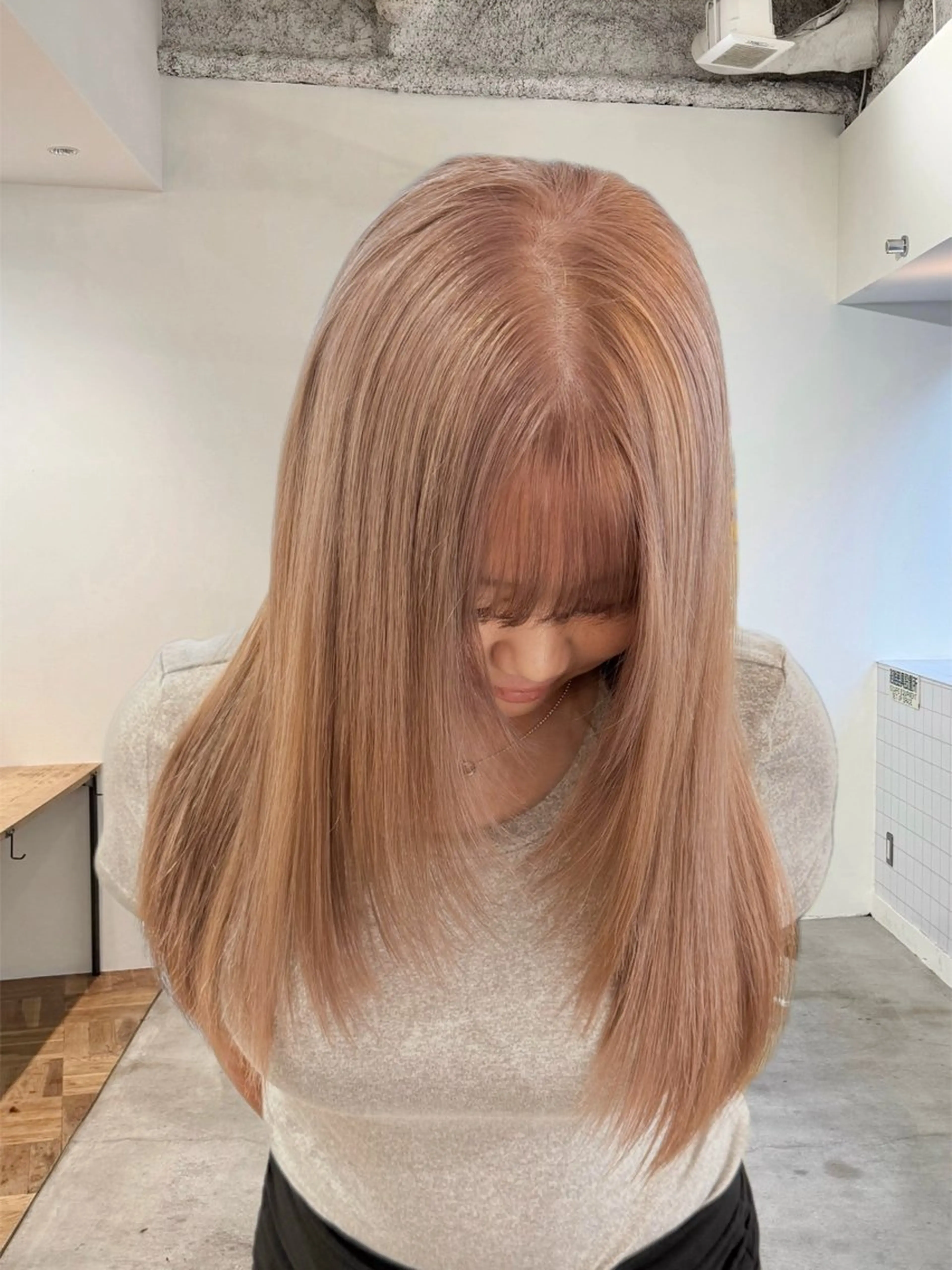 ロング ヘアカラー ダメージレスの縮毛 矯正ブリーチMICOのヘアスタイル