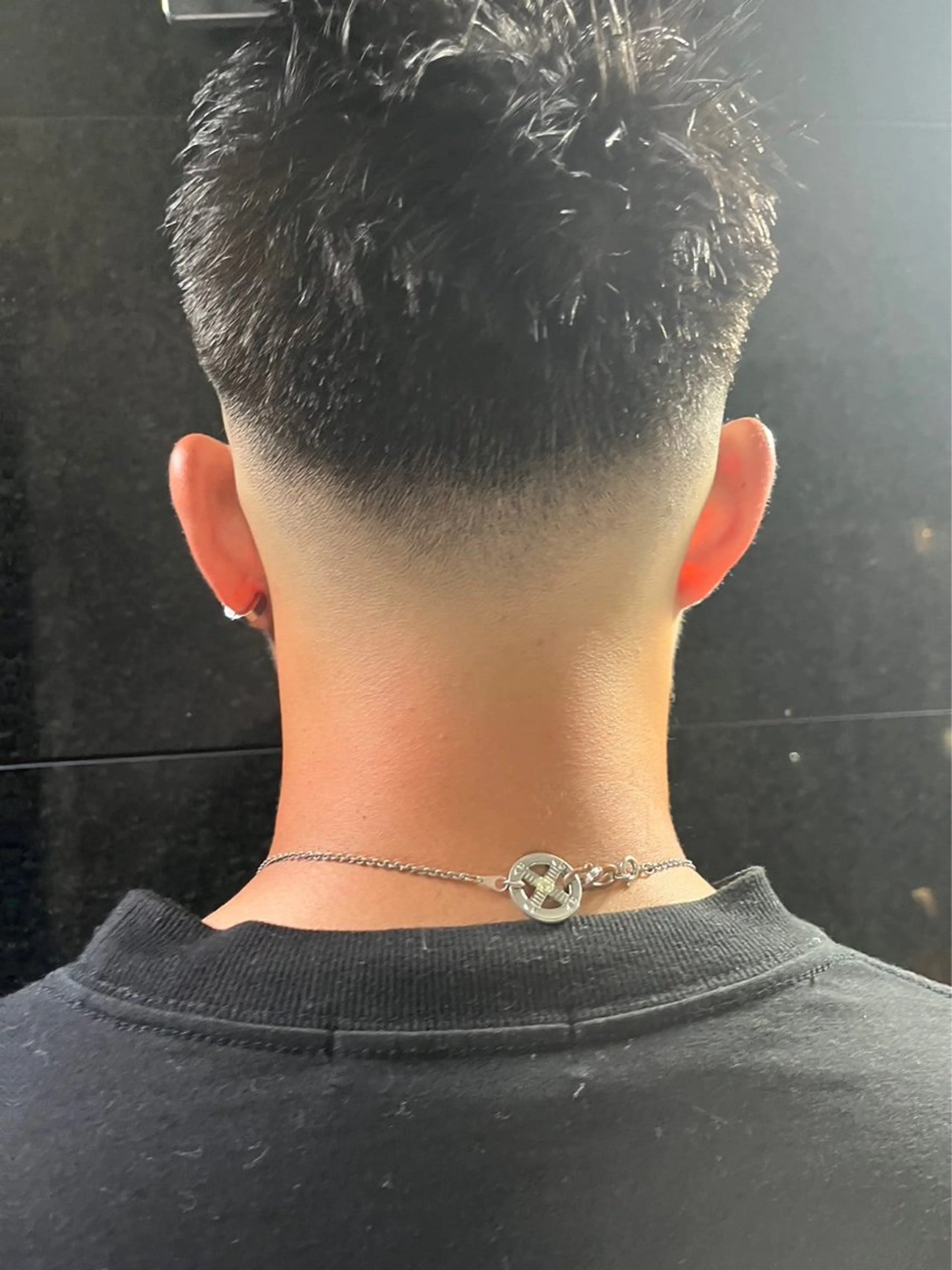 ショート メンズ フェードカット スキンフェード BLAZEMAN所属・石毛 李奈のヘアスタイル