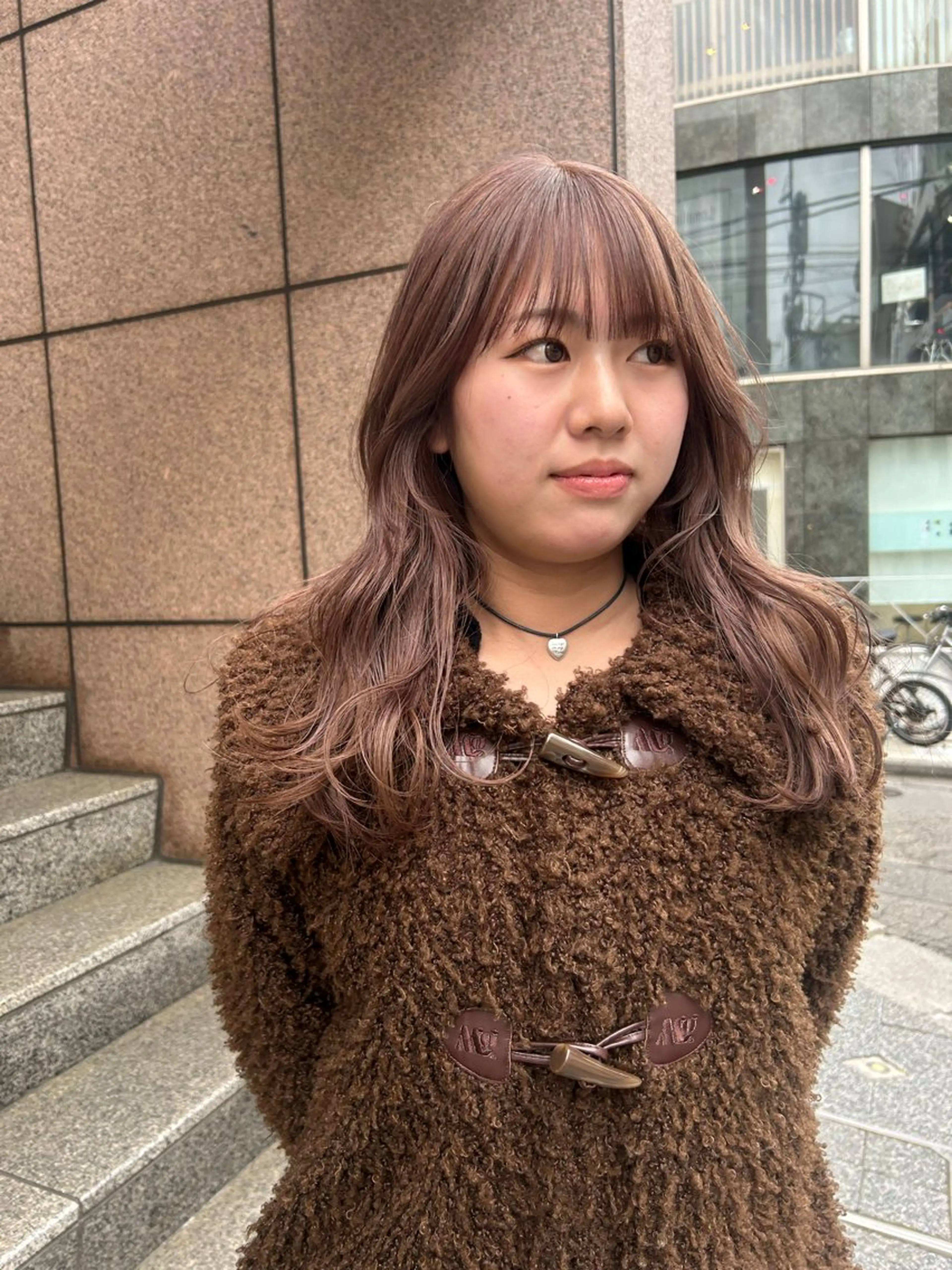 セミロング カラー ヘアカラー トリートメント じゅわっと暖色カラー 🍊Moemiのヘアスタイル