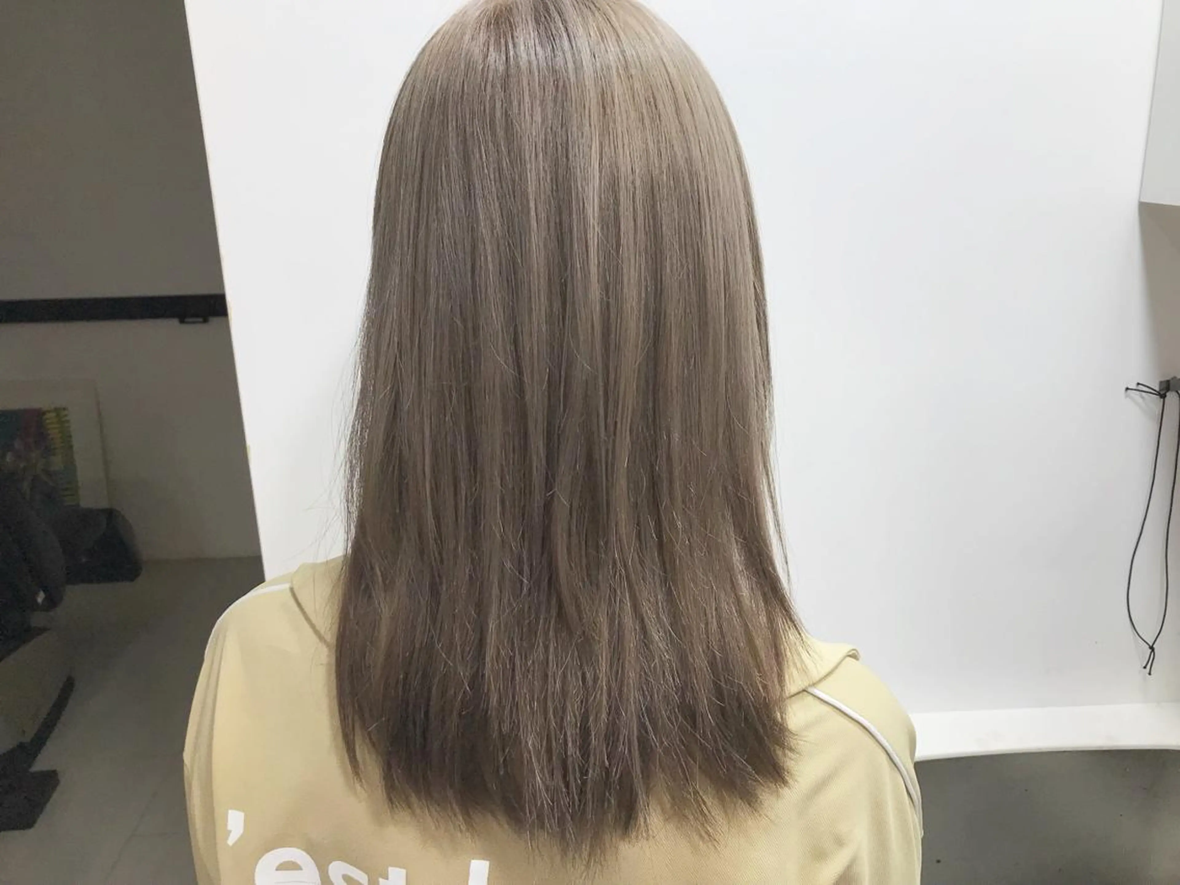 ミディアム CiNEMA daikanyama所属・透明感カラー🫧 今泉健太のヘアスタイル