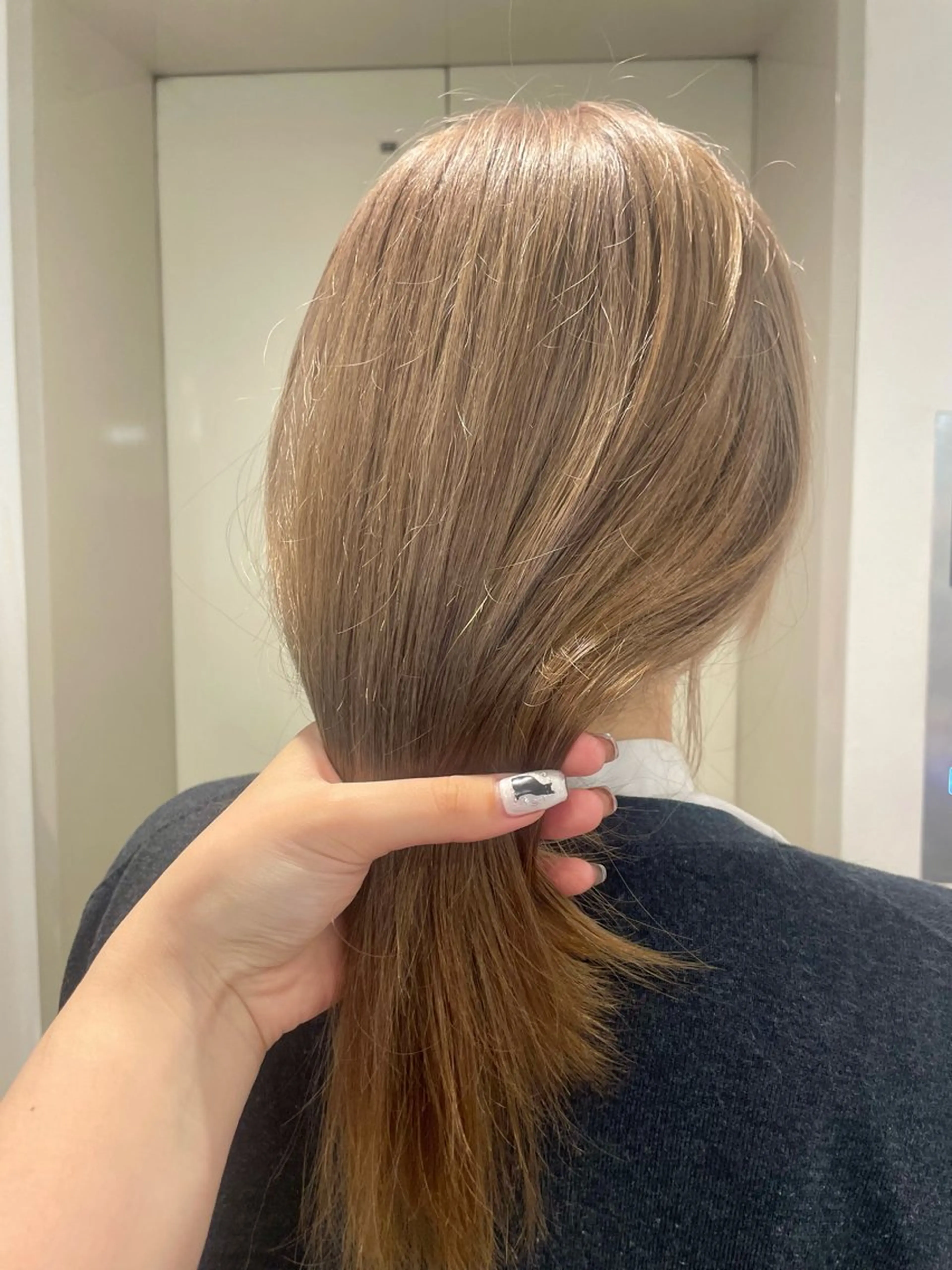 セミロング カラー ヘアアレンジ カット ヘアカラー 🎀ダブルカラーレイ ヤーyuuri🎀のヘアスタイル