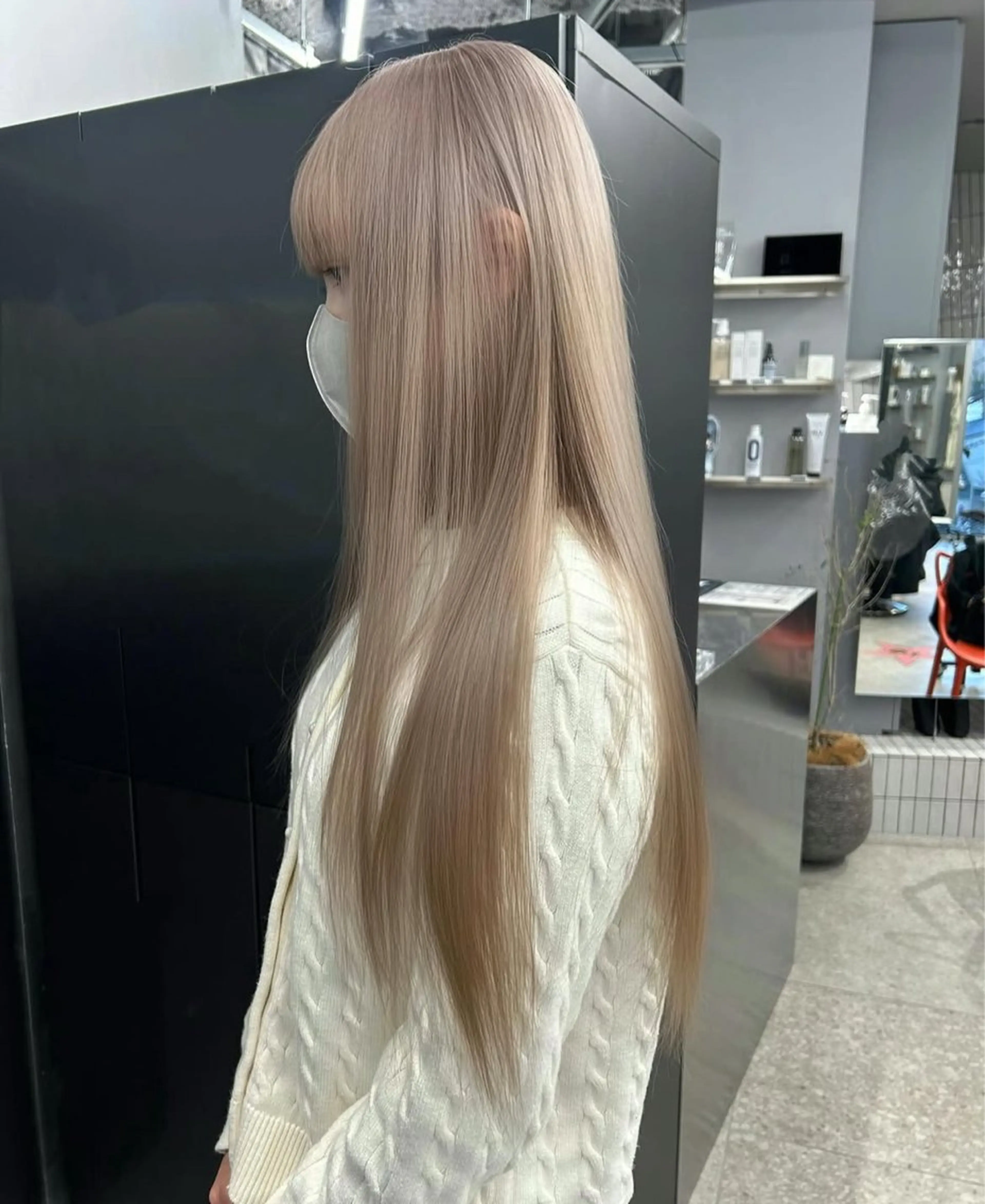 ロング カラー ヘアカラー トリートメント PELE ハイトーン 児玉 大翔のヘアスタイル