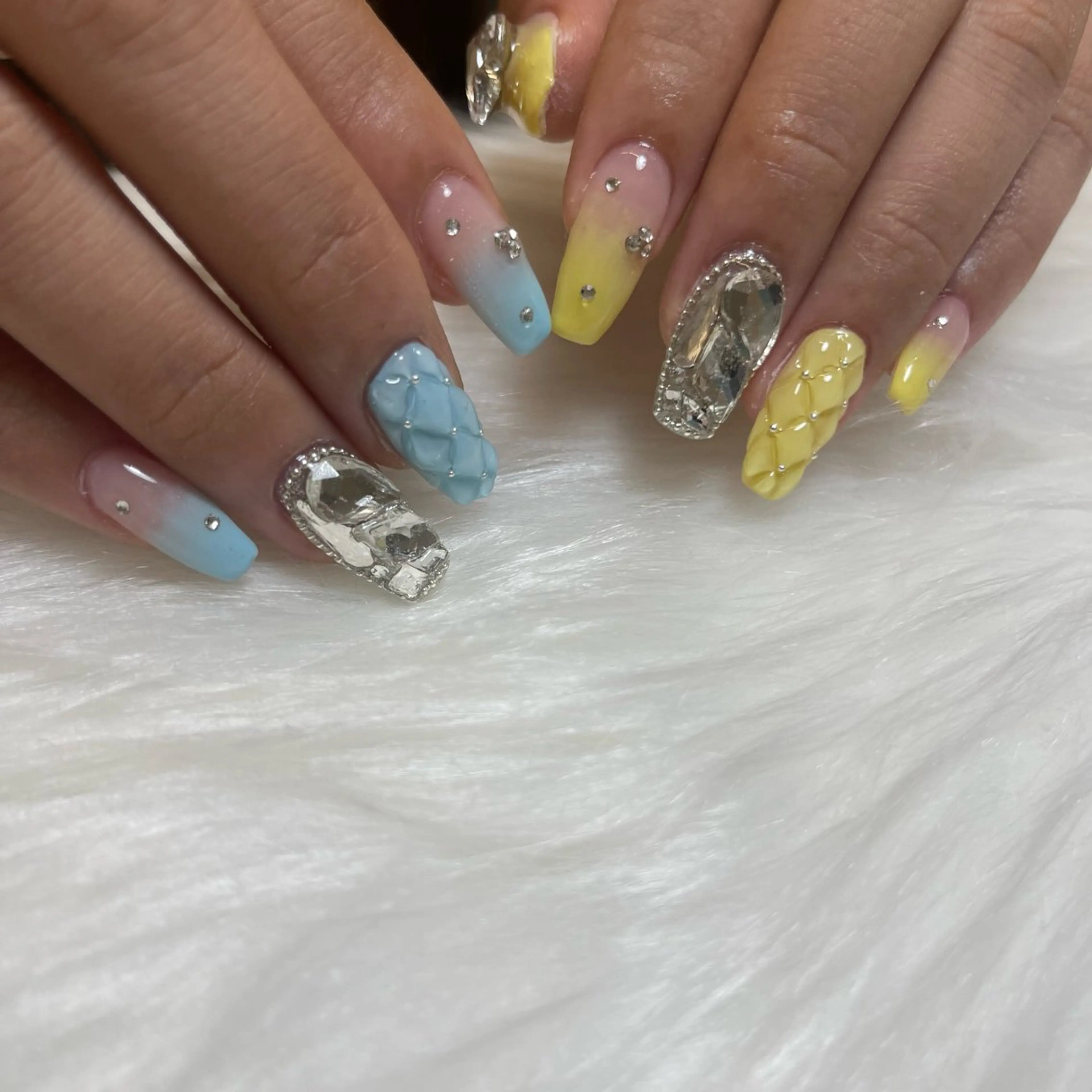 ネイル 🧁fein. nana🩵のネイルデザイン