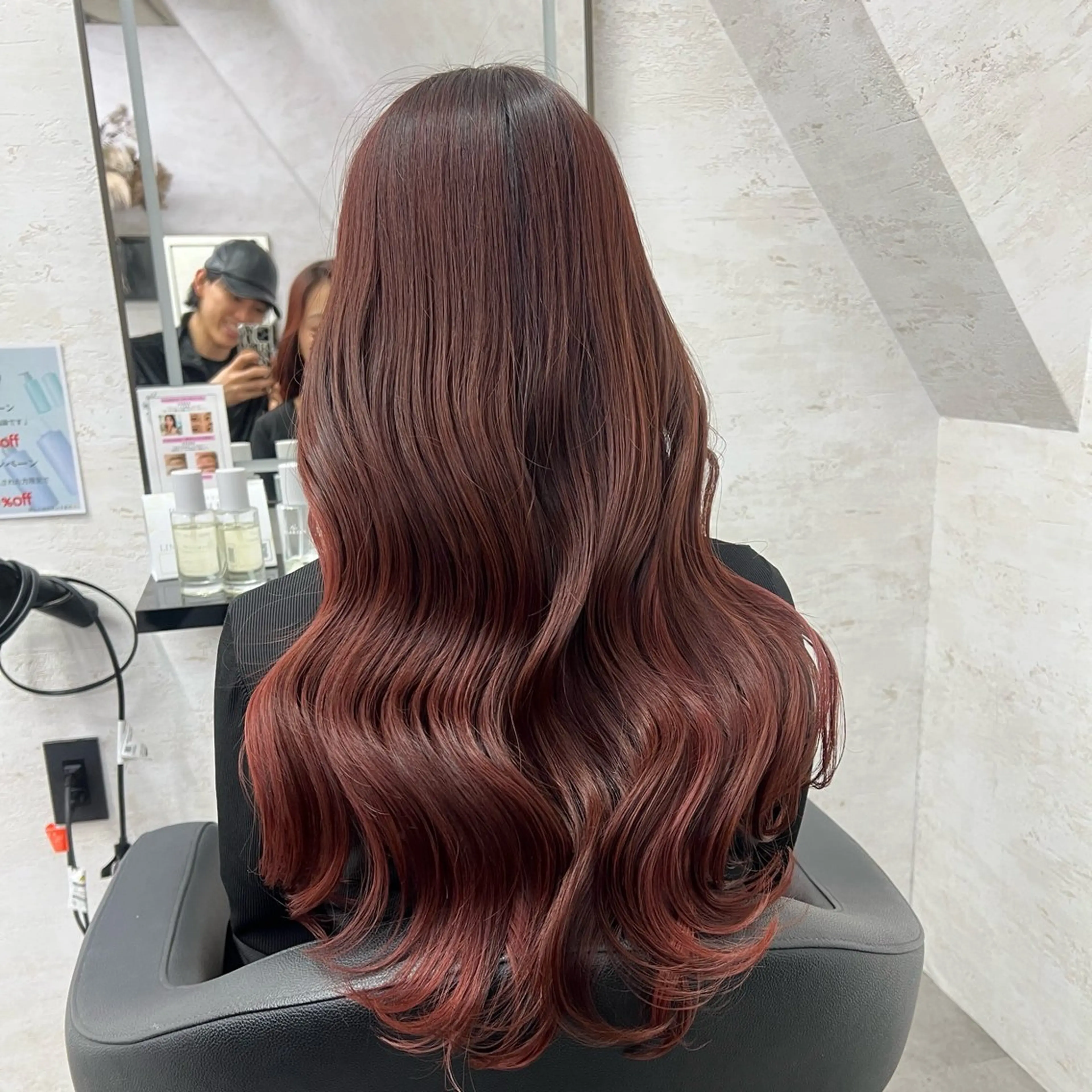 ☆天神最安値☆シールエクステ80本＋エクステ馴染ませカットの写真