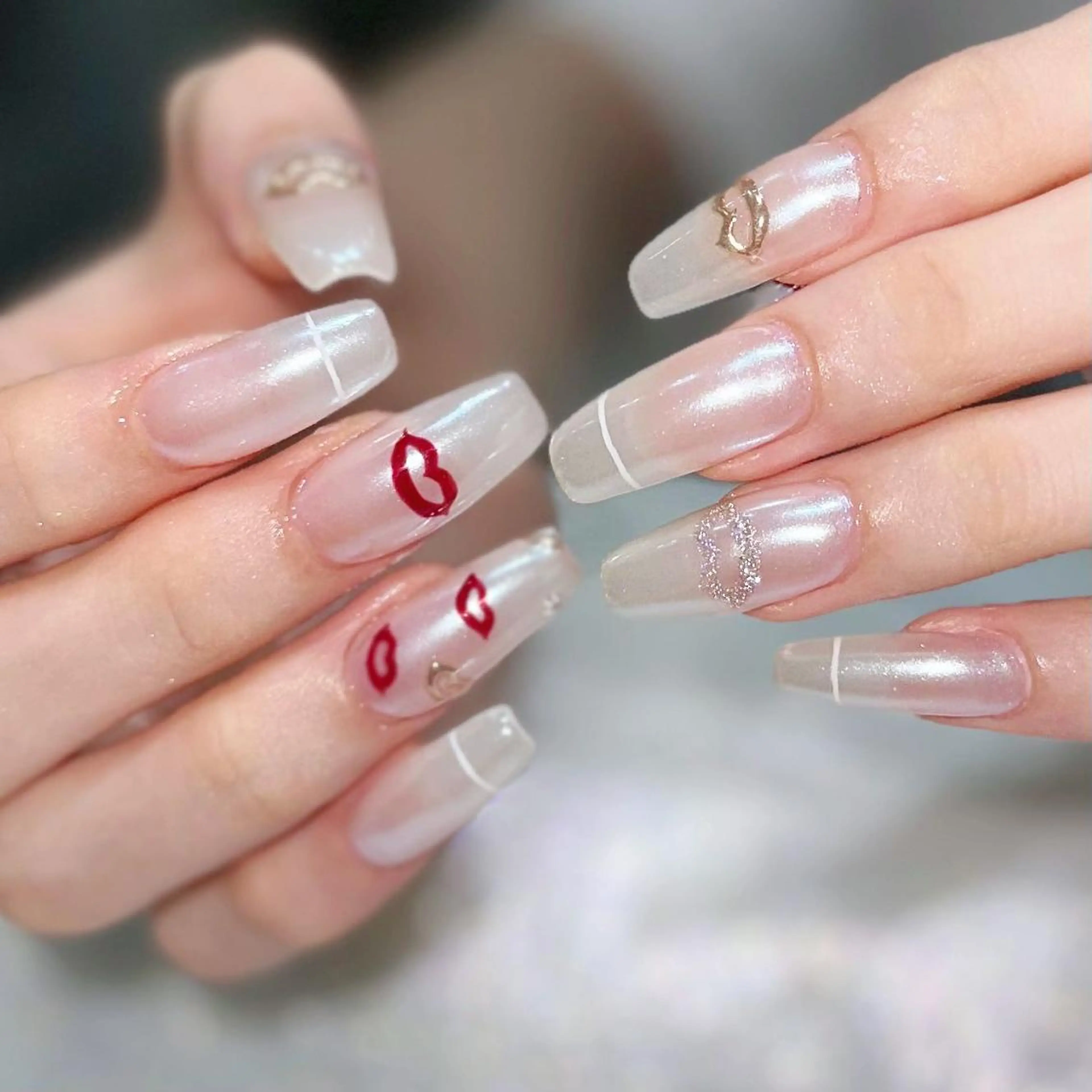 ネイル アートネイル 長さ出し ネイルチップ Queens ciciのネイルデザイン