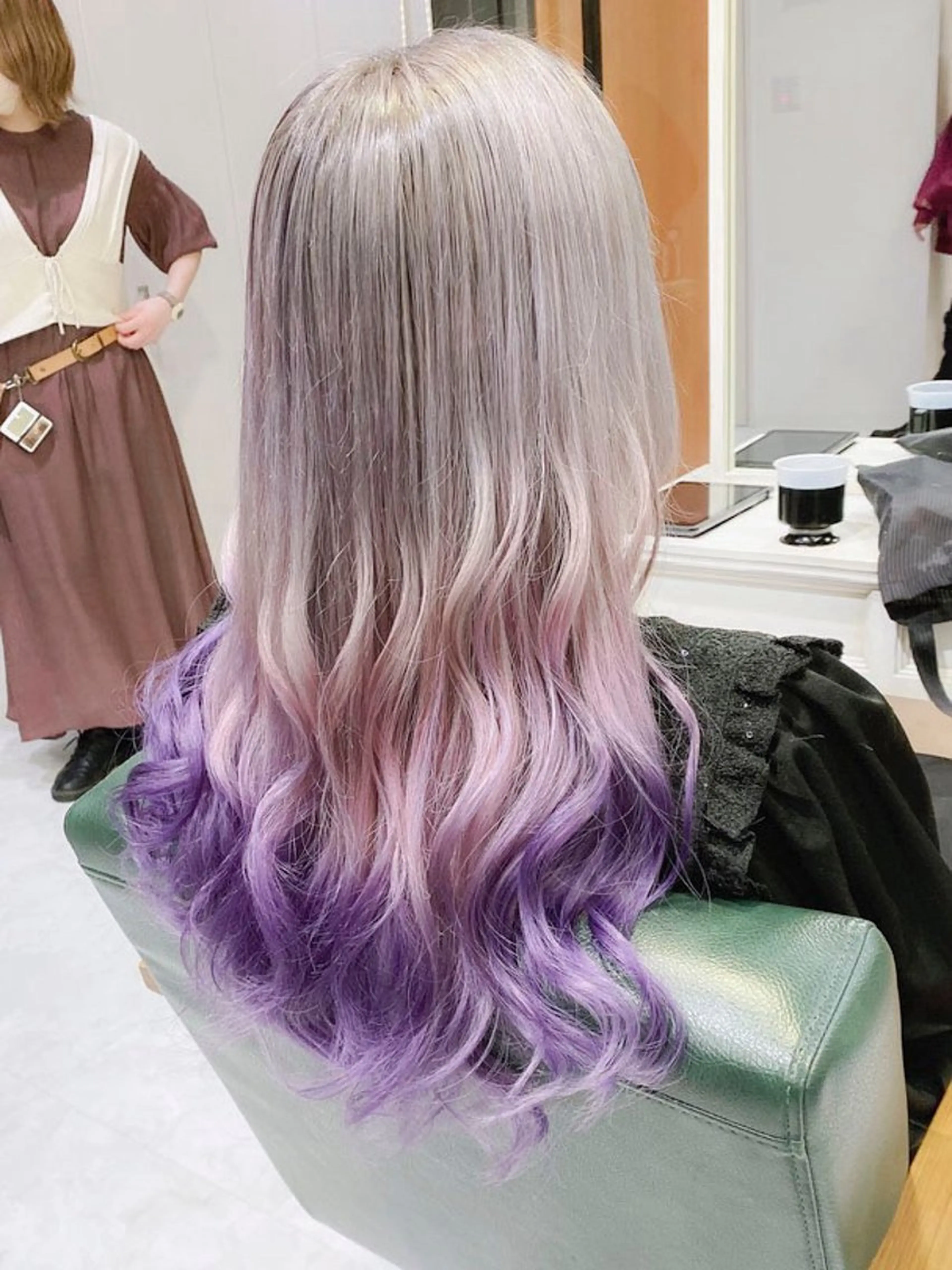 ロング カラー ヘアアレンジ ブリーチ ケアブリーチ 透明感カラー デザインカラー ハイトーンカラー 𝐑𝐈𝐍𝐊𝐀 🐷🖤のヘアスタイル