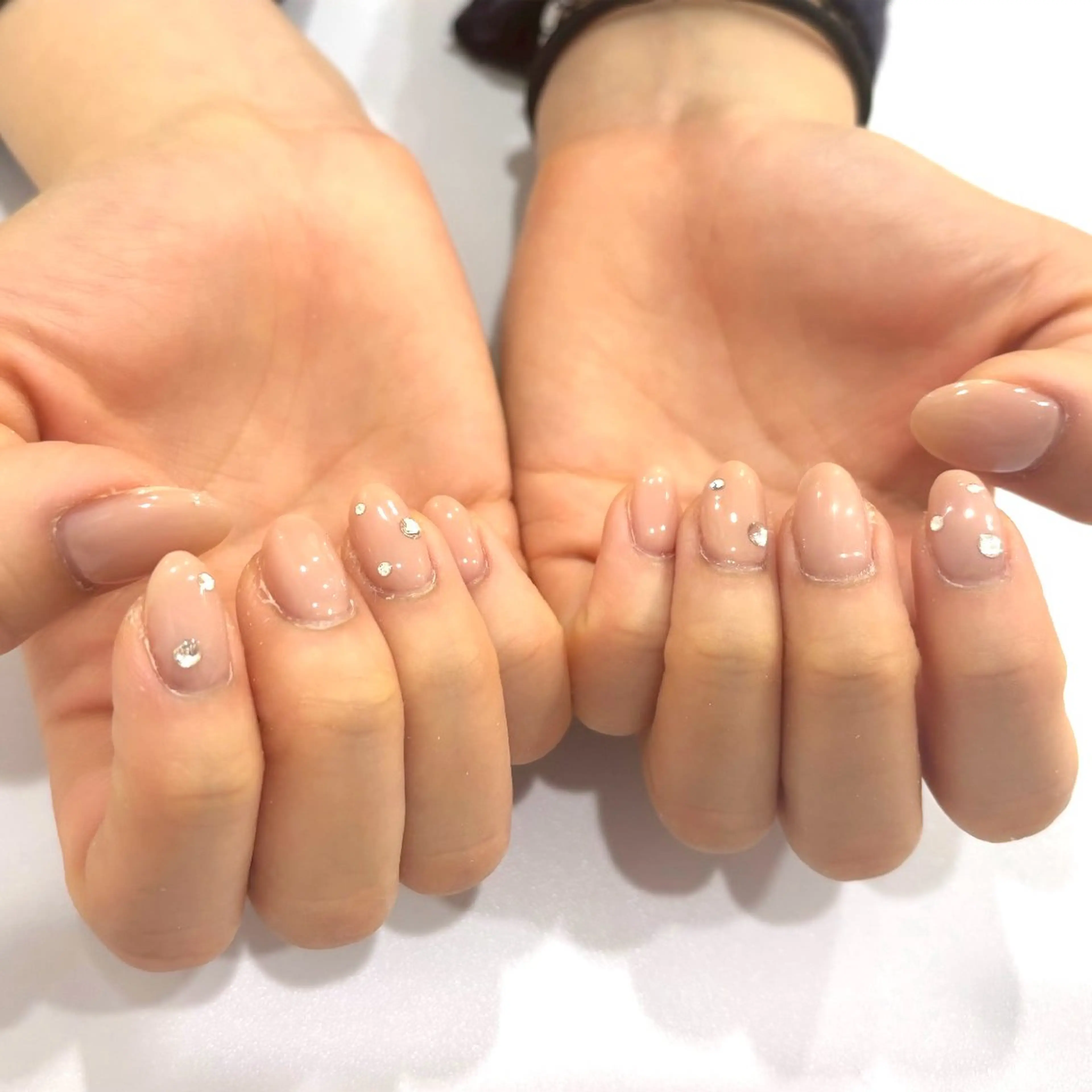 ネイル ワンカラーネイル ストーンネイル アンリッシュ池袋 小泉のネイルデザイン