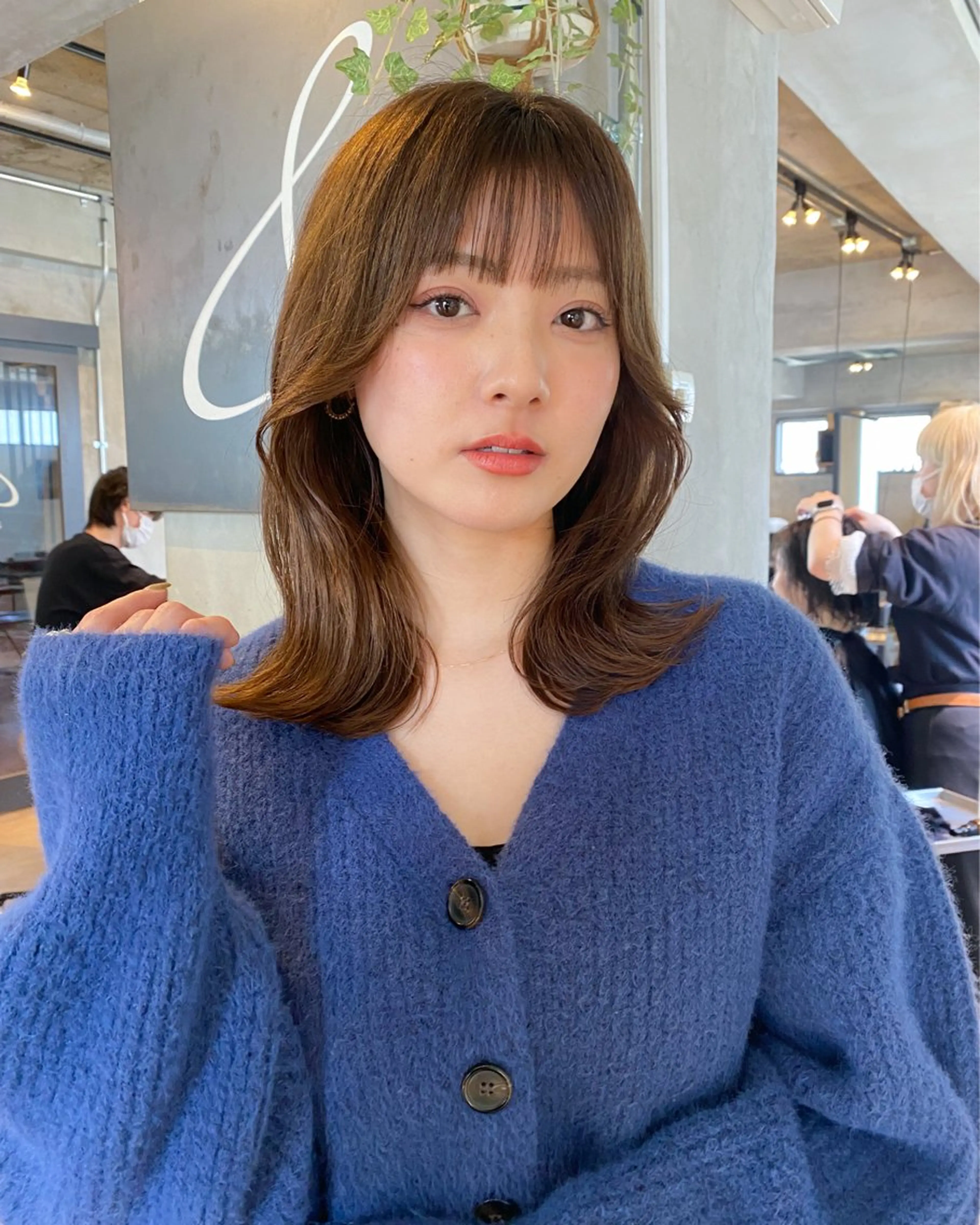 ミディアム カラー くびれヘア カット ヘアカラー ♠️暗髪レイヤー♠️ 中山唯斗のヘアスタイル