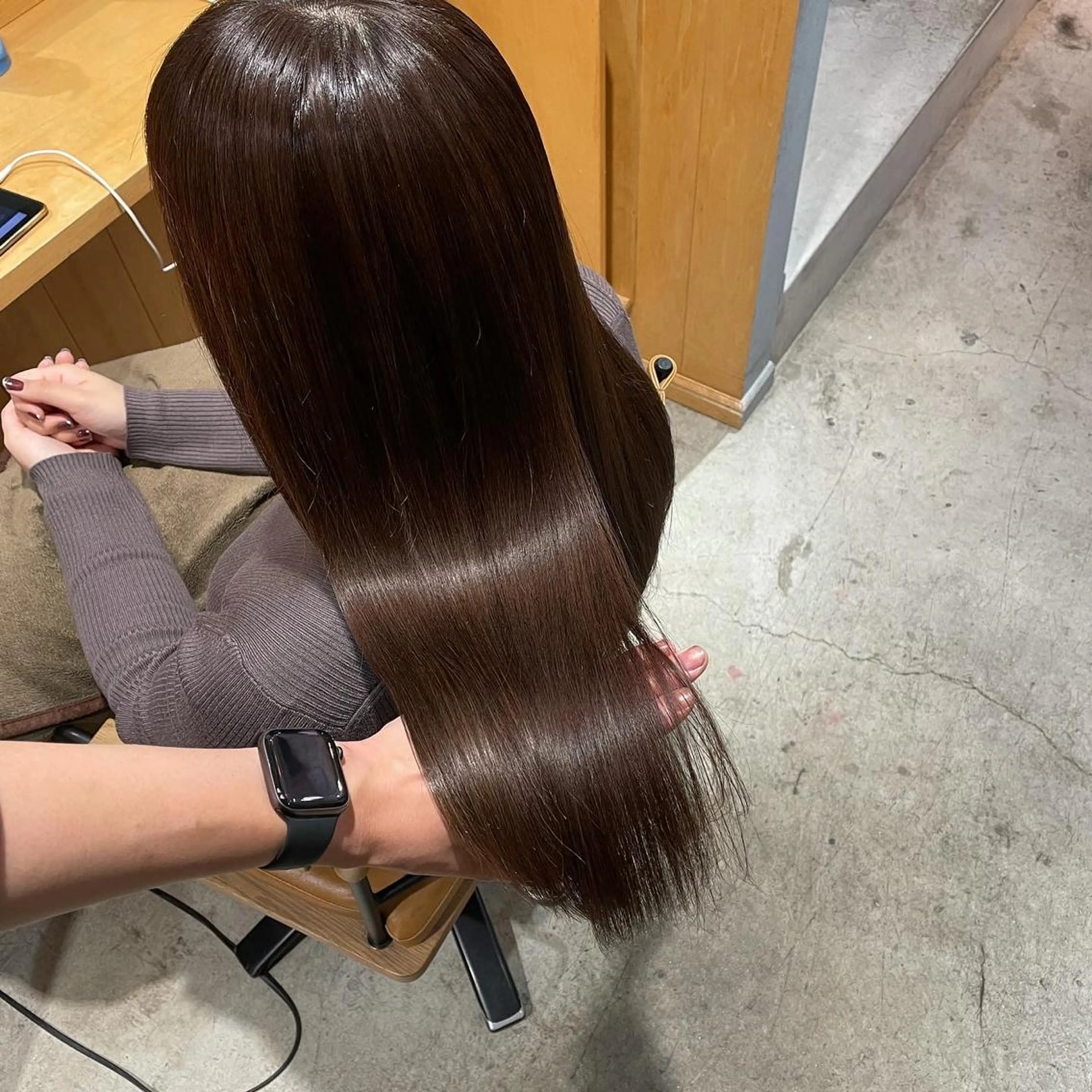 ロング カラー ブリーチ 髪質改善 縮毛矯正 トリートメント 酸熱トリートメント カット 縮毛矯正 トリートメント 《髪質改善✖️オリー ブ🧸》小嶋拓也のヘアスタイル