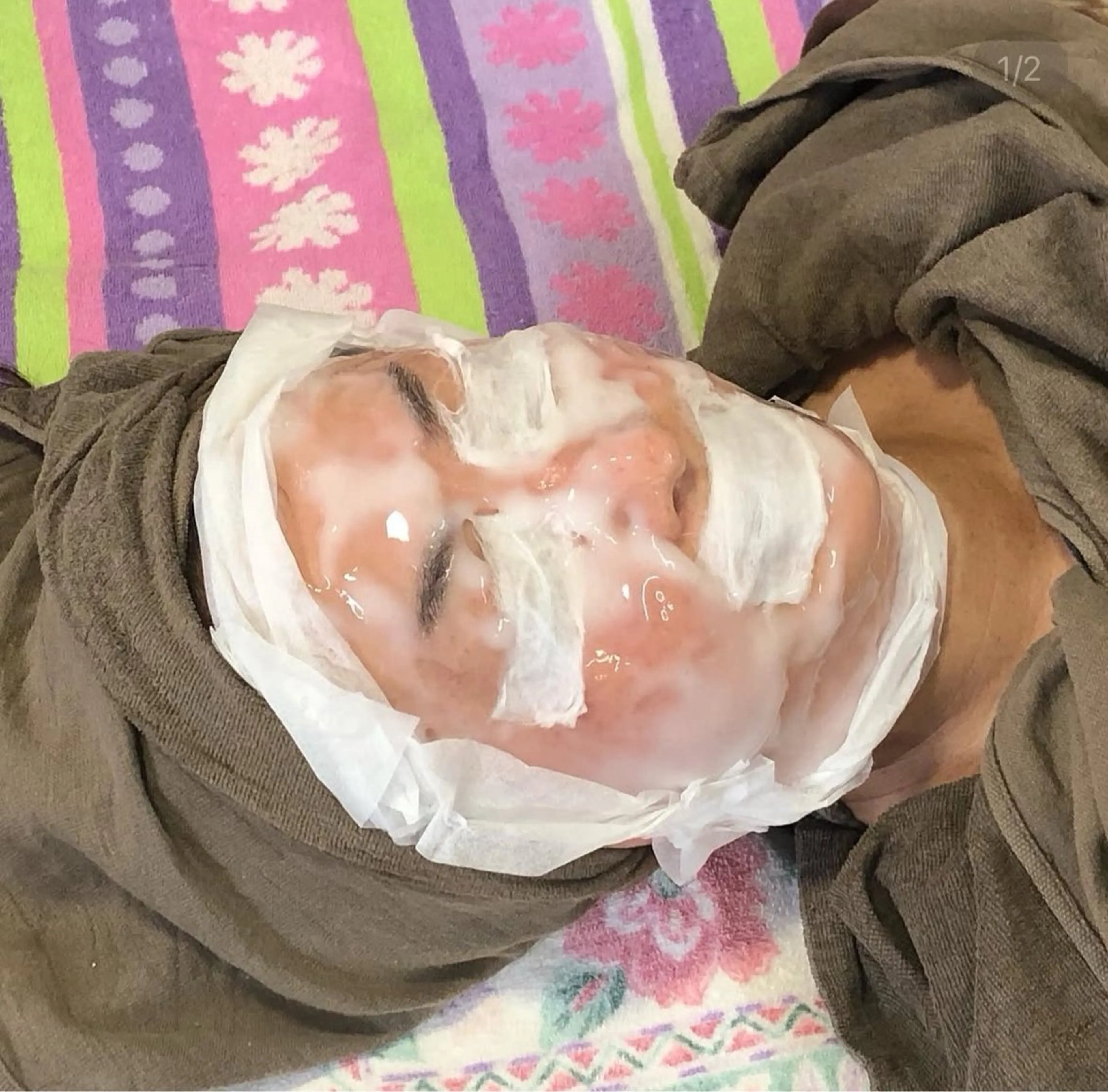 シワ、くすみ肌、乾燥肌におすすめ!炭酸泡パックケア(ヘッドトリートメントまたはハンドケア付き)の写真