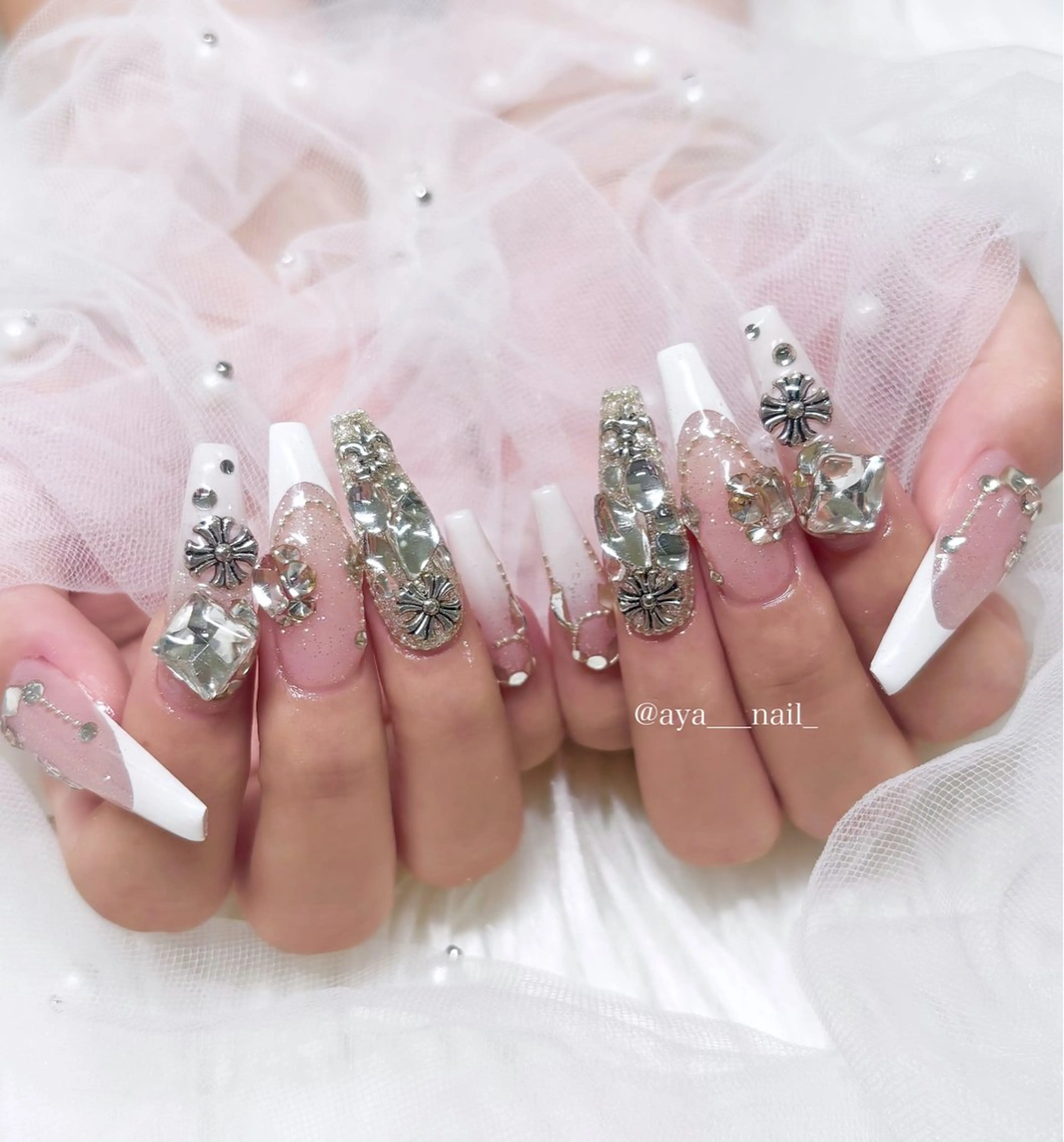 ネイル Roi〈ロワ〉 ayanaのネイルデザイン