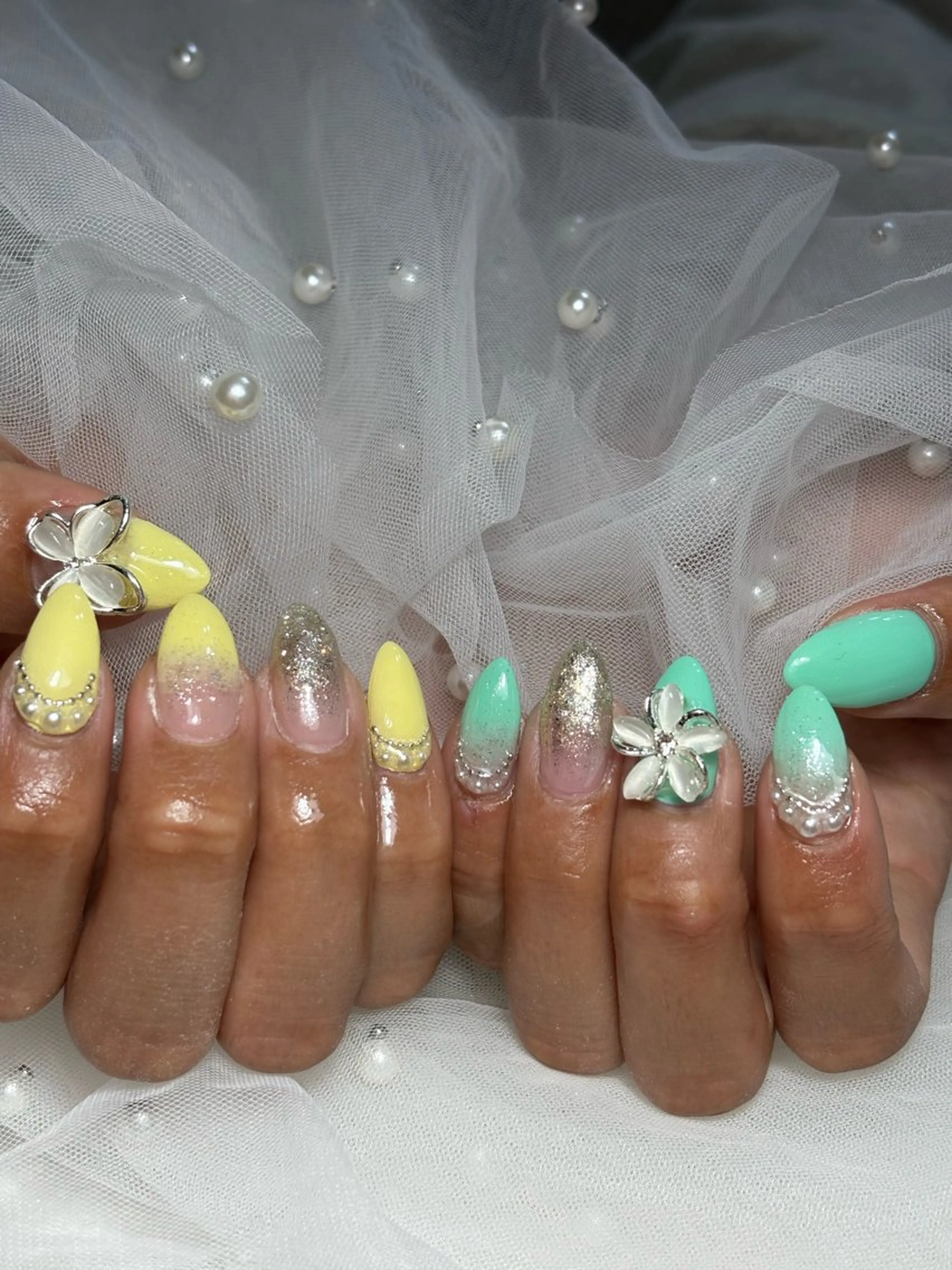 ネイル ハンドネイル フットネイル ✴︎ Delightのネイルデザイン